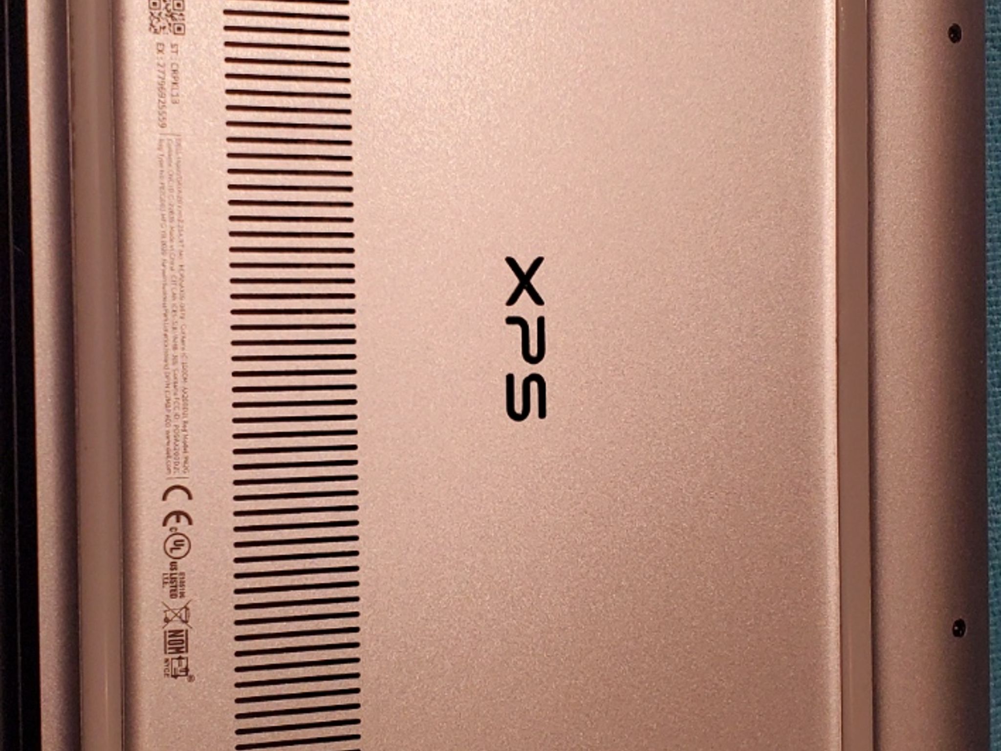 Dell XPS 13 7390 – Intel i7-10710U 6-Core | 16GB RAM | 512GB NVMe SSD | Windows 11 Pro