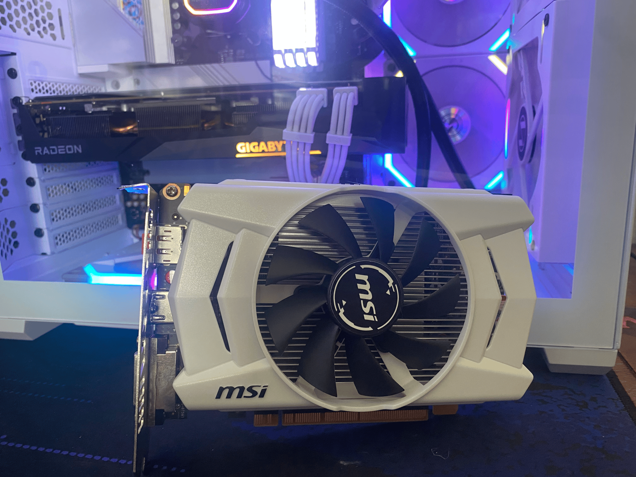 Great condition GTX 950 2GB Ultra Budget Video Card for Esports Gaming. 