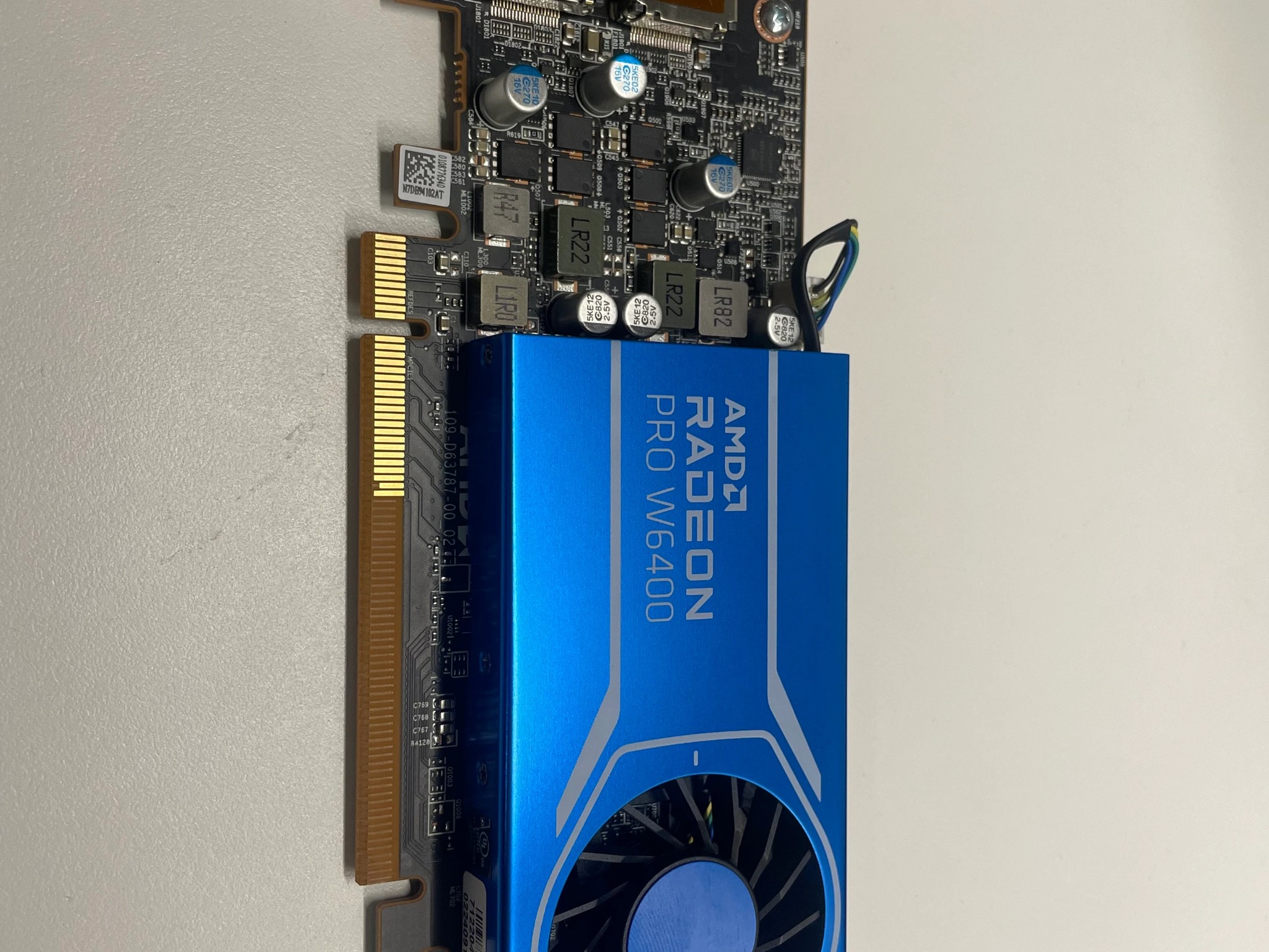 AMD Radeon PRO W6400 (4GB DDR6)