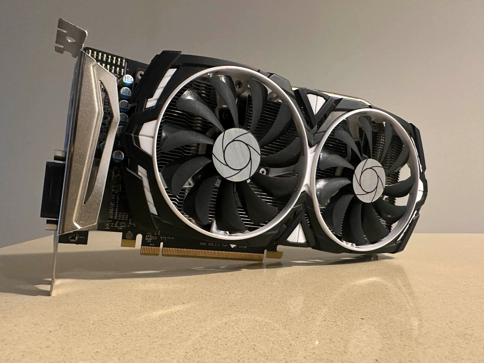 Starter Gaming PC – AMD Ryzen 5 1400 | MSI AMD Radeon RX 570 8GB | 32GB RAM | 1TB SSD | Win11