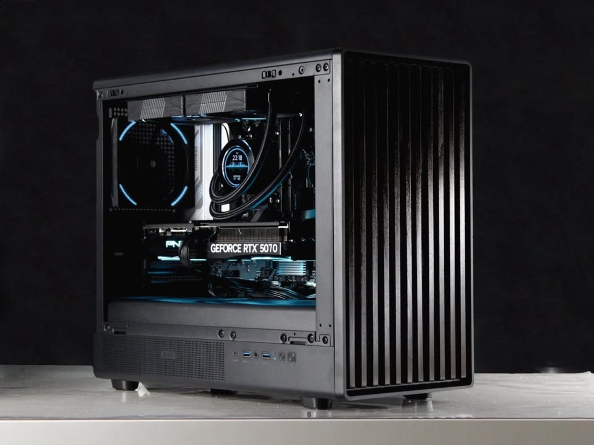 Simplistic Wood PC | RTX 5070 12GB, Ryzen 7 7700X, 32GB DDR5, 1TB NVMe, LCD AIO | Gaming PC