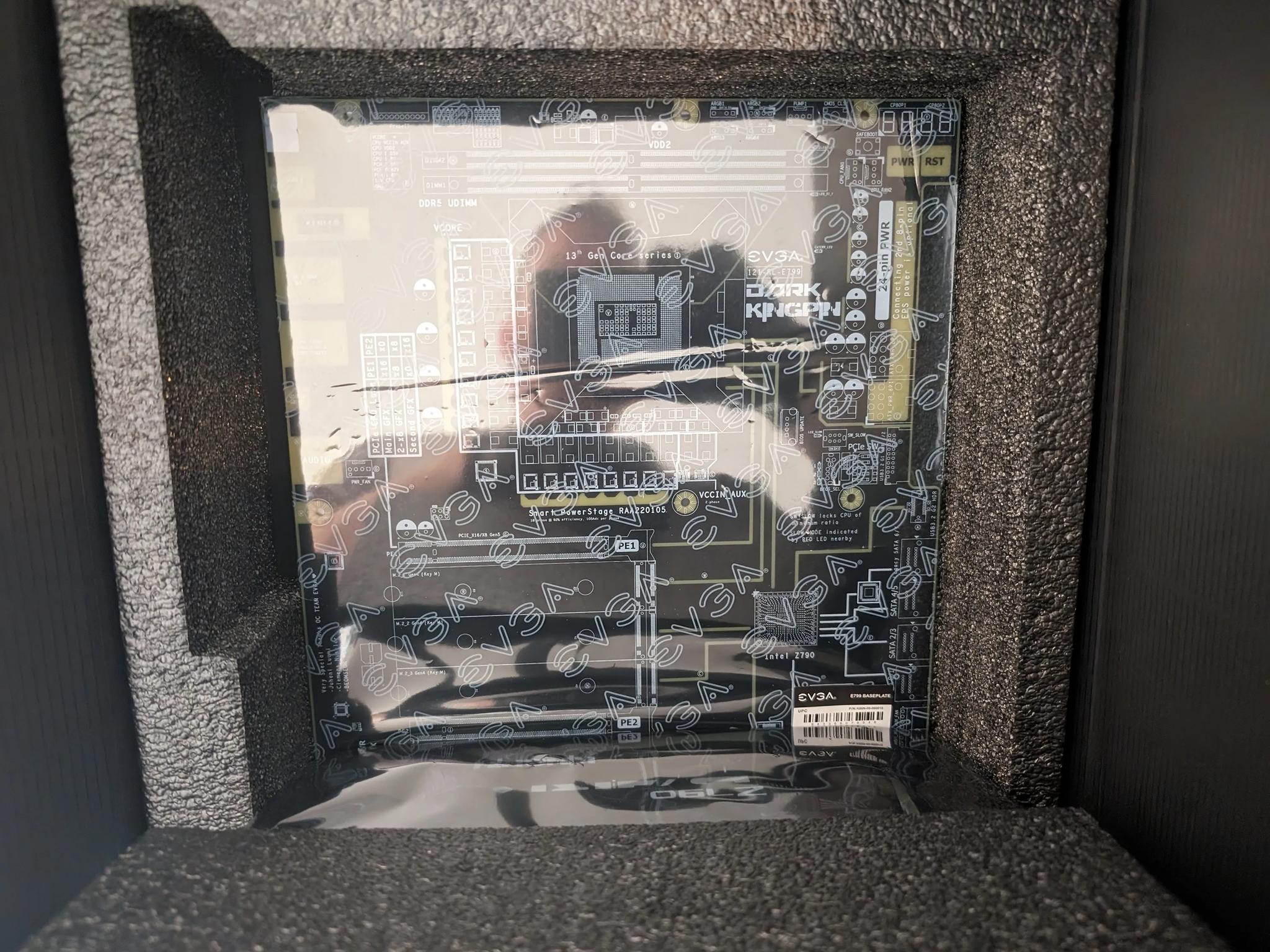 EVGA Z790 DARK K|NGP|N Motherboard - Used/Like New