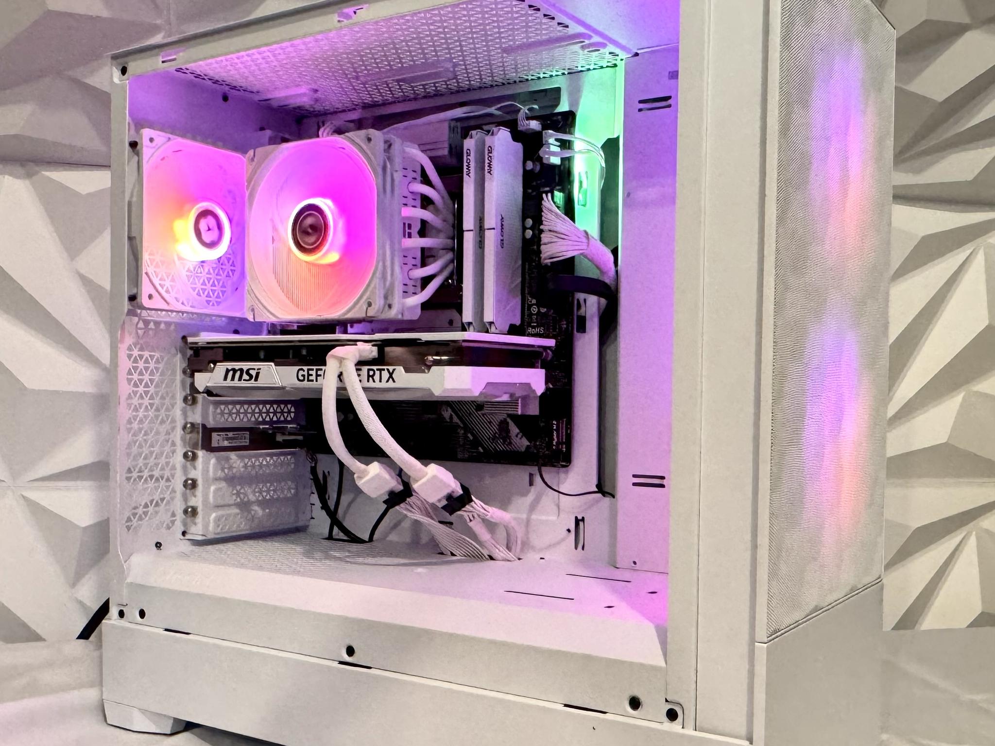 Clearance “Snow Wolf” Intel Core i5-12600KF, 4070 super, 32 gb DDR4, 1TB ssd, and 4TB Hd with WiFi