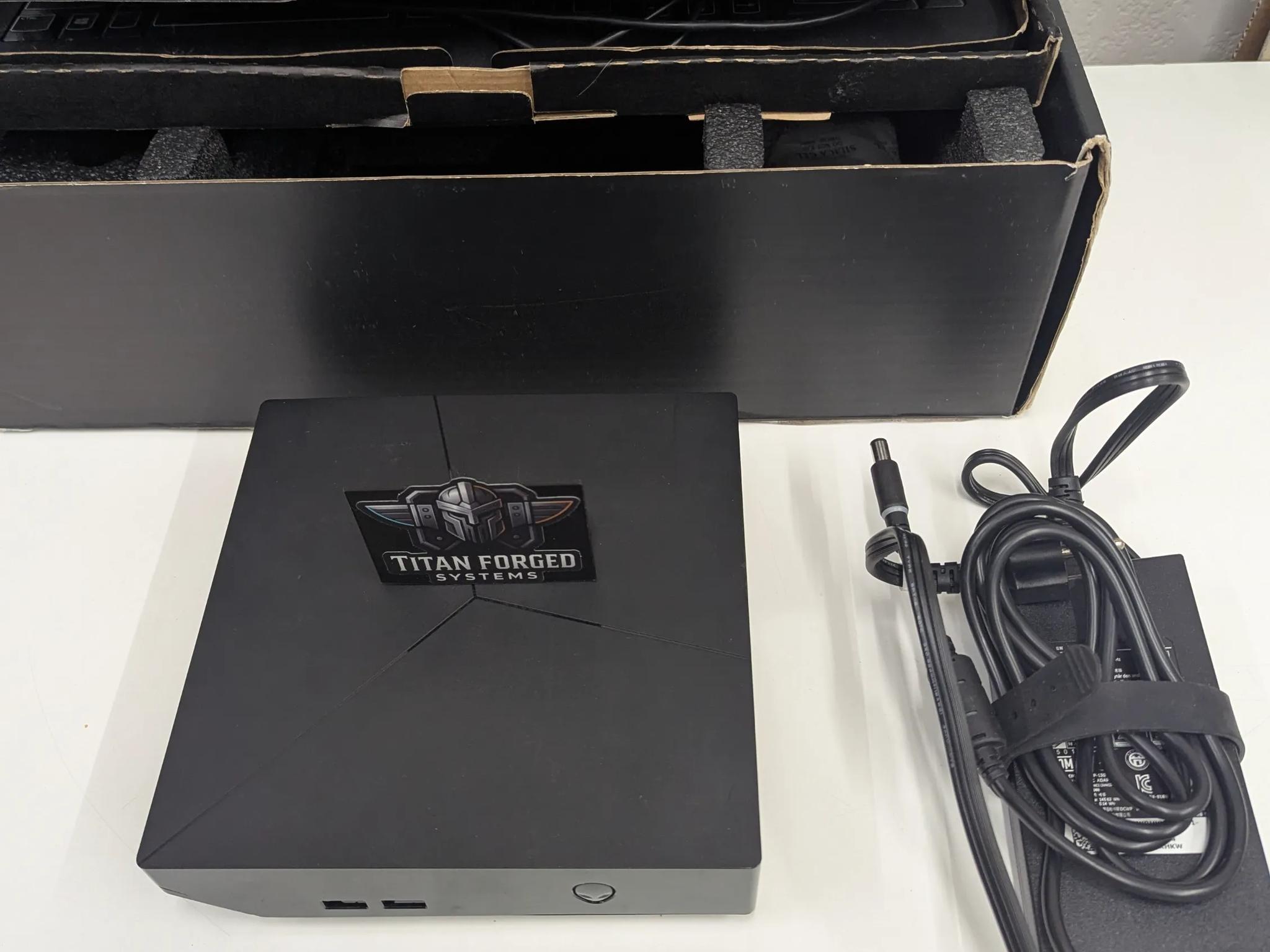 👾 Compact Alienware Mini PC | Windows 8 Activated | Includes Mouse/Keyboard/Power Supply