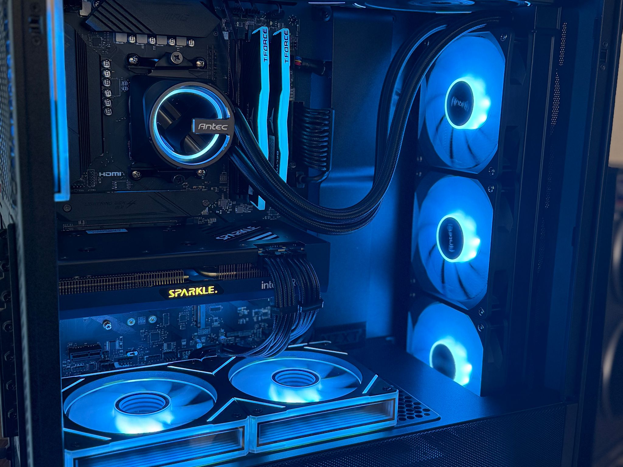 🔥 Gaming PC – Arc A750 SPARKLE ROC OC | Ryzen 5 5500 | WiFi | Windows 11 Pro | NZXT H5 Flow 🔥