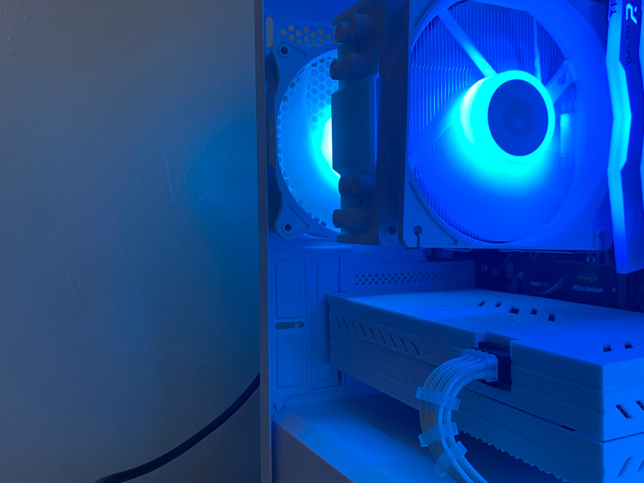 🌨️ Custom Gaming PC | Ryzen 5 3600 | RX 580 8GB | 16GB DDR4 RAM | 512GB SSD | WINDOWS 11 | WIFI