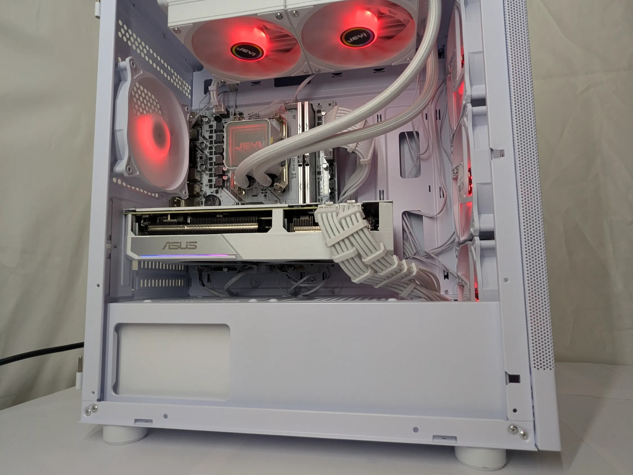 🔥 High-End Gaming PC – RTX 3070 | Ryzen 7 5700 | 32GB DDR4 | 1TB NVMe | 240mm AIO 🔥