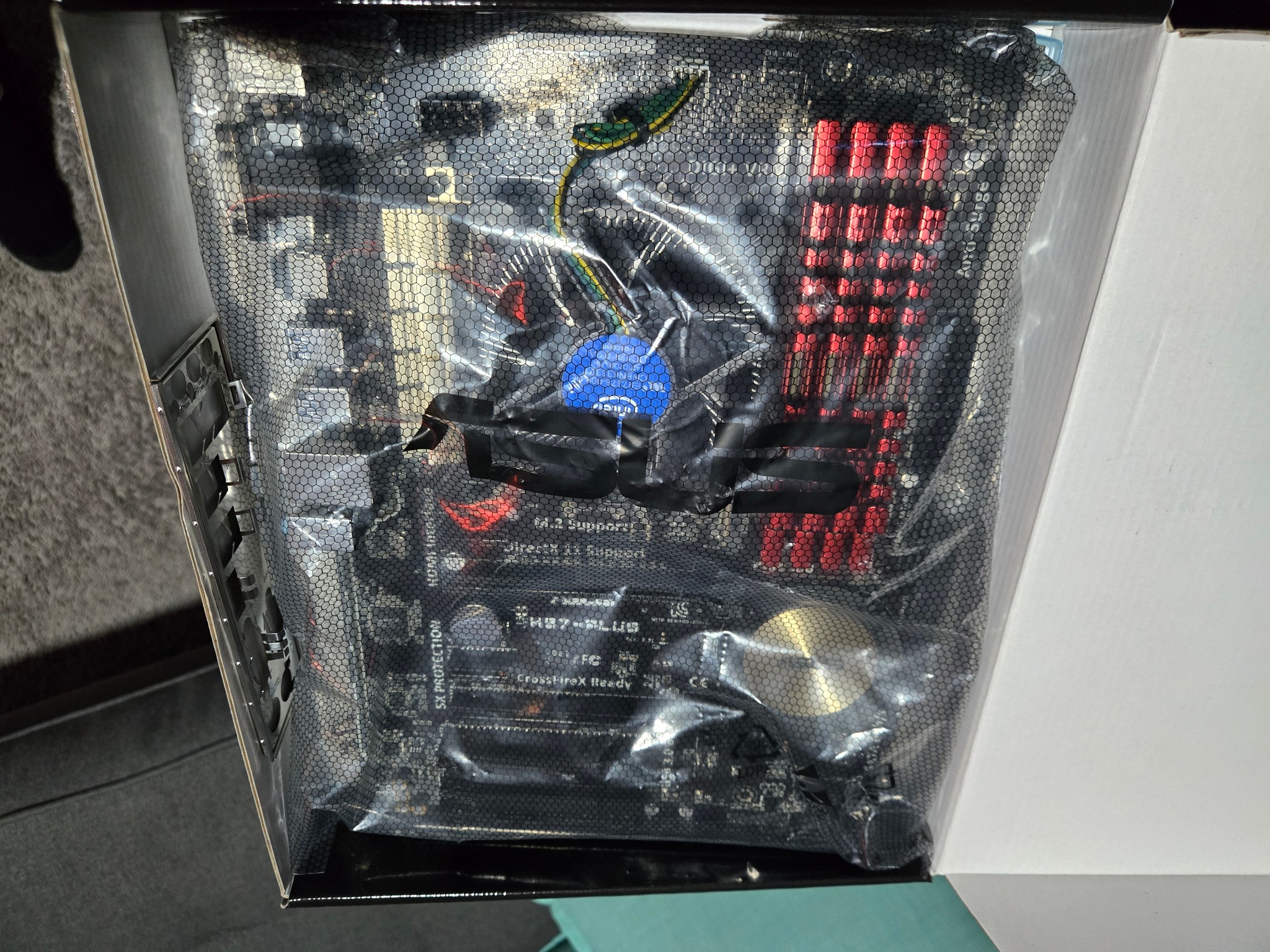 I7 4790k and motherboard with 32gb DDR3 and CPU Cooler
