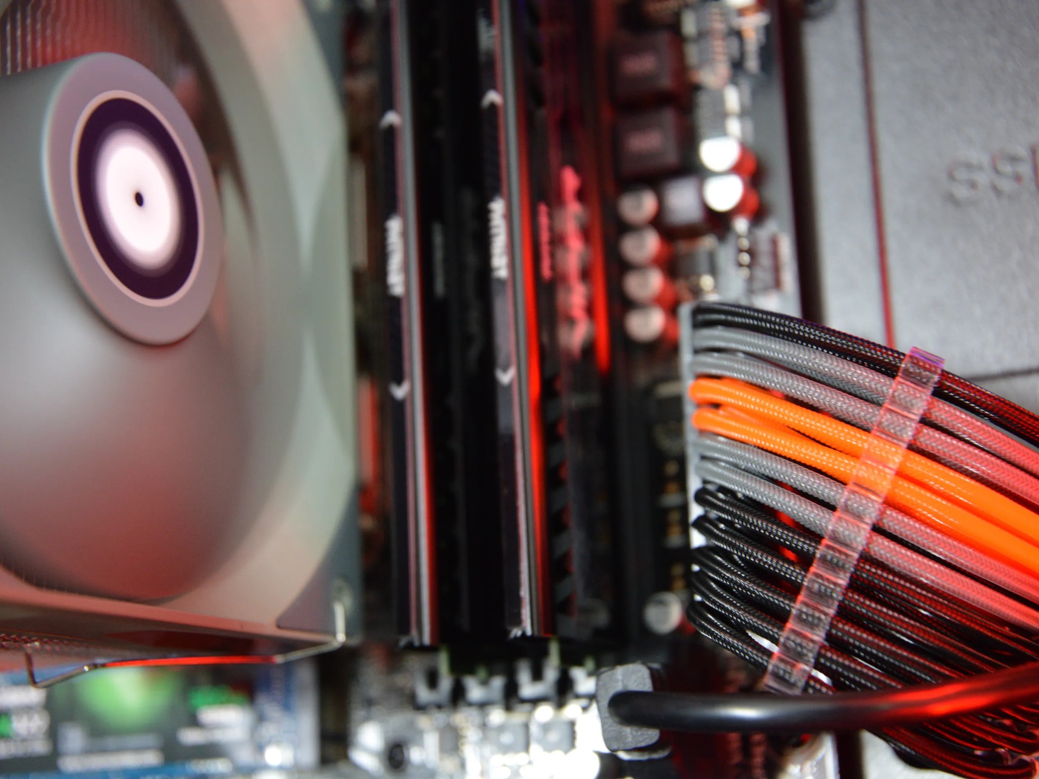 🔥⚫️| RX Vega 64 8GB | INTEL i7-4790k | 16GB DDR3 RAM | 512GB NVME SSD | Ring of Flame |