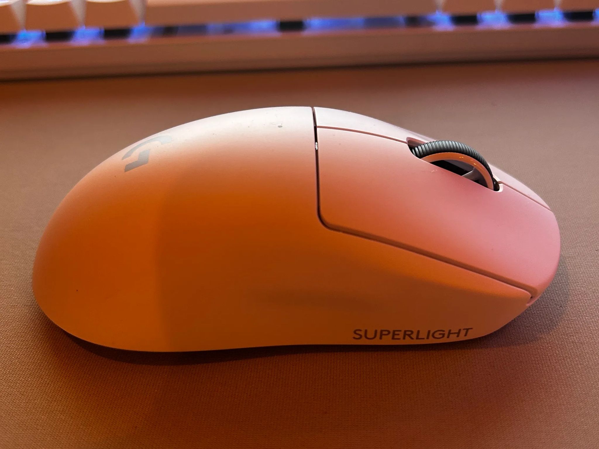 Logitech G PRO X Superlight Wireless Gaming Mouse, Ultra-Lightweight, Less than 1 hour of use