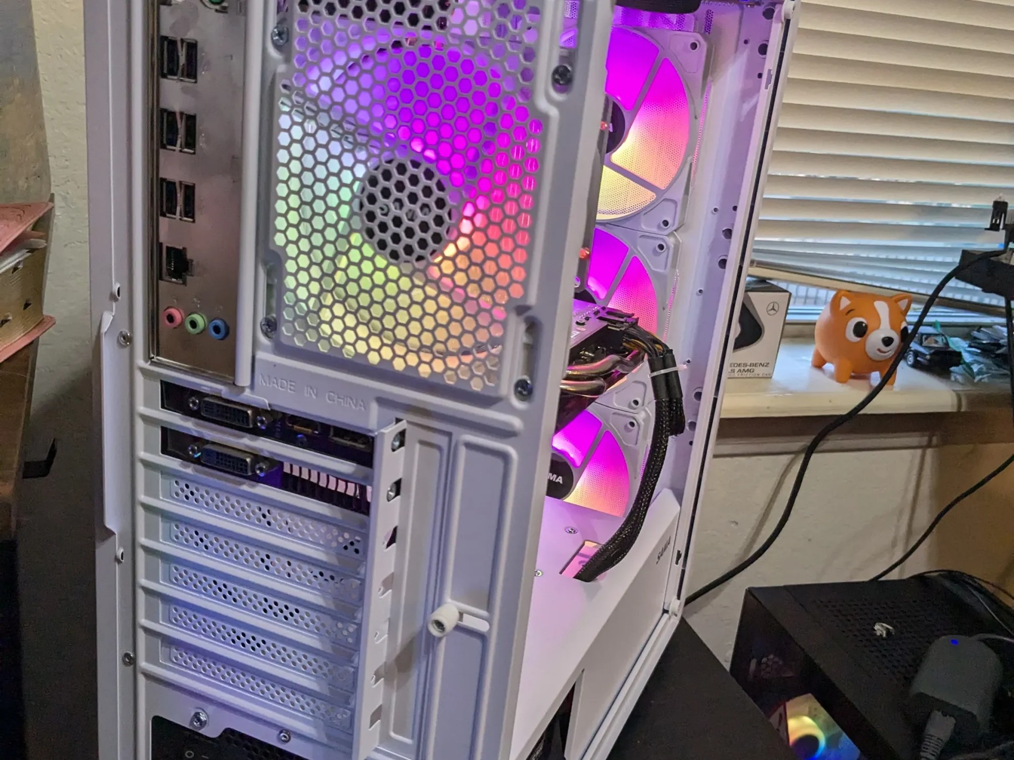 SCRATCH AND DENT Xeon 6 Core, GTX 970 4GB, 16GB RAM, 480GB SSD, WiFi, RGB (No Glass Panel!)