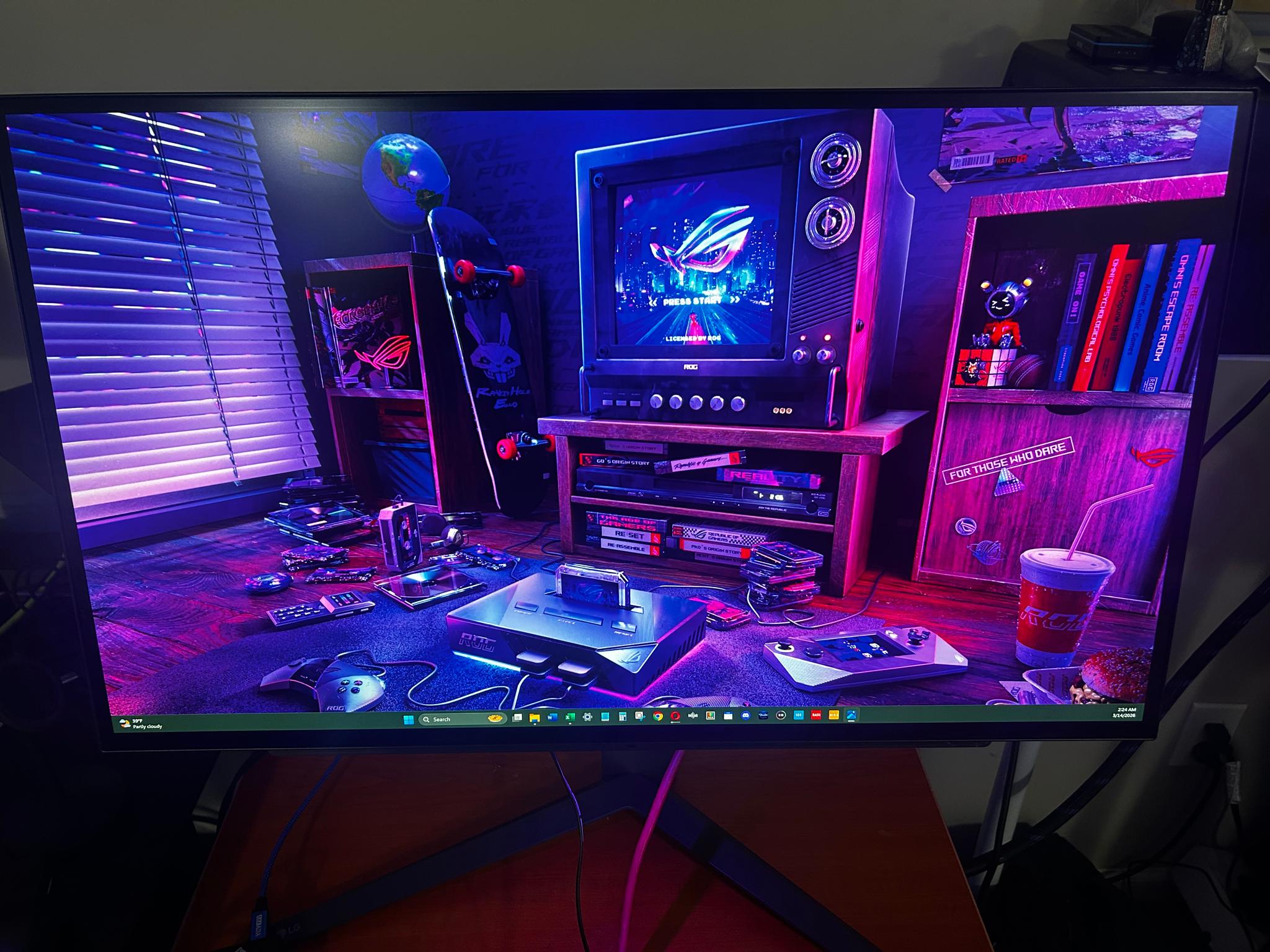 LG UltraGear OLED 27" 2K QHD (2560 x 1440) 240Hz Gaming Monitor (27GR95QE)