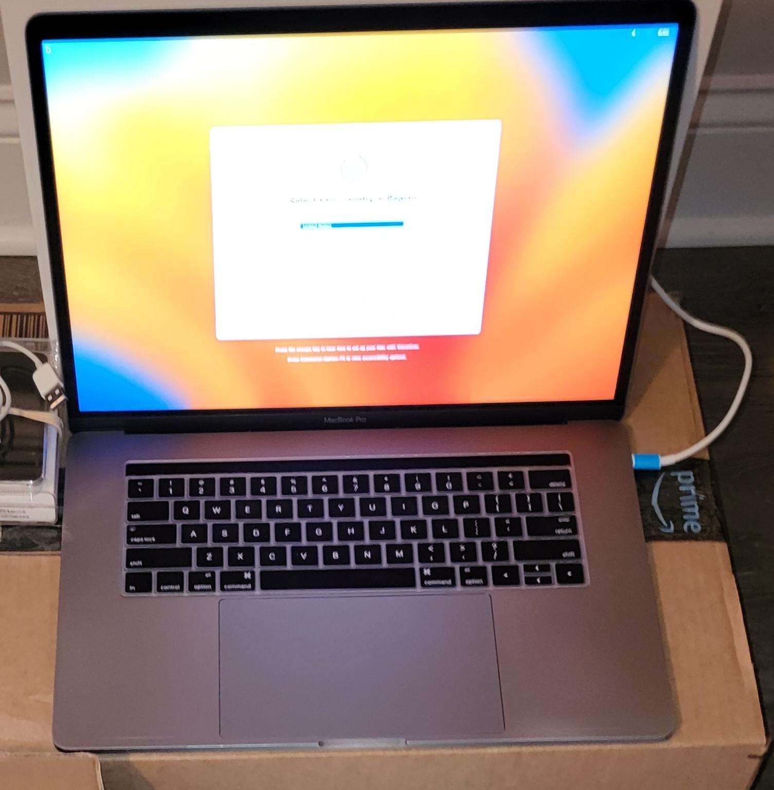 2017 Macbook Pro Good Condition Finger print reader not working