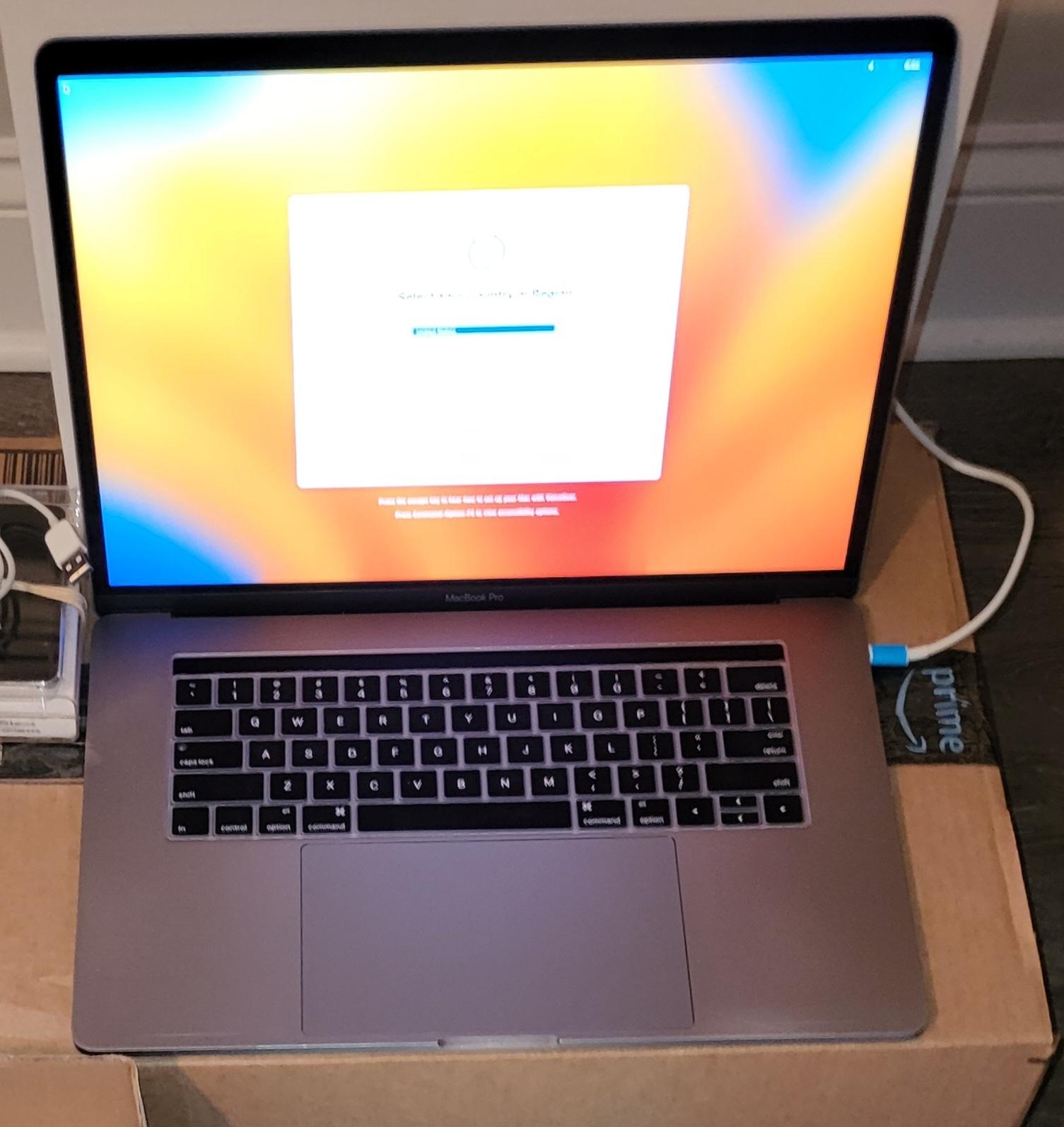 2017 Macbook Pro Good Condition Finger print reader not working
