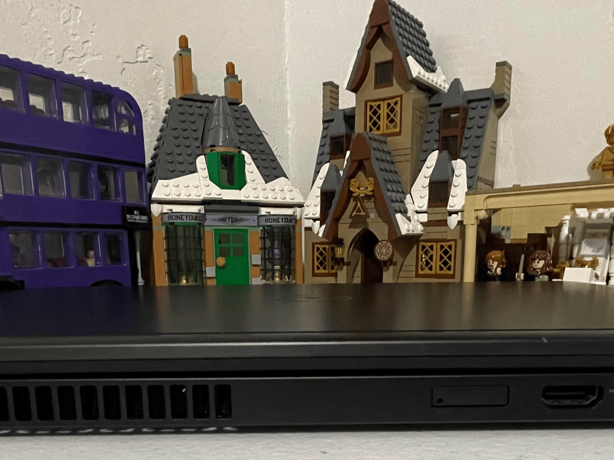 Dell Latitude 5491 - Business Class Laptop