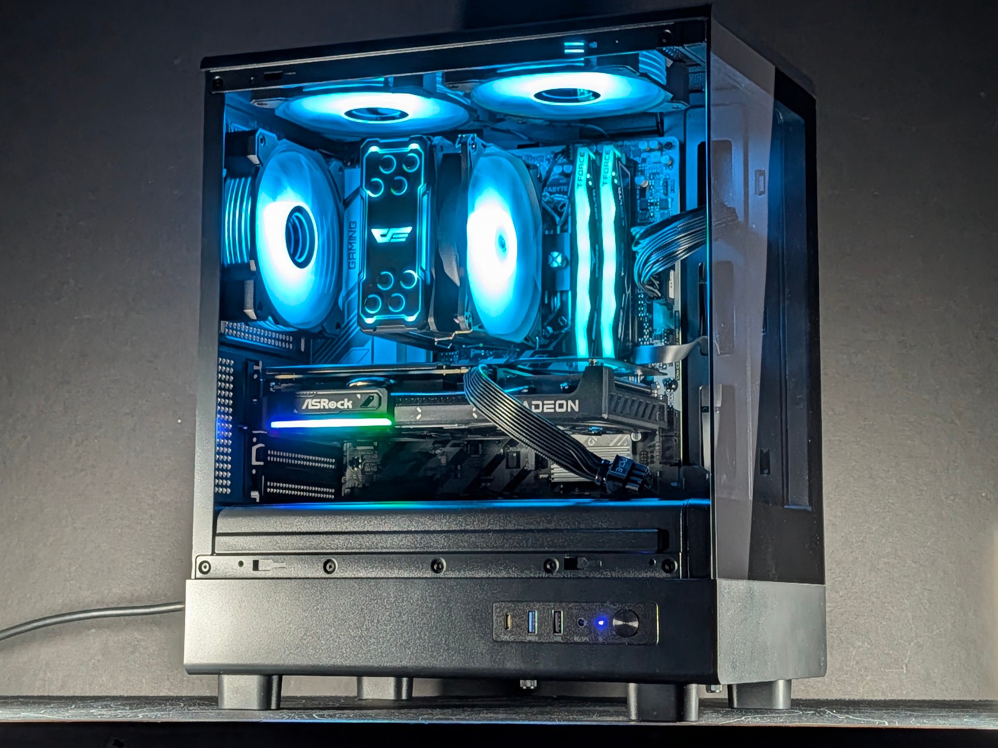 🩵🖤Ryzen 5 7600/RX 9060 XT 8GB Gaming/Streaming PC🩵🖤