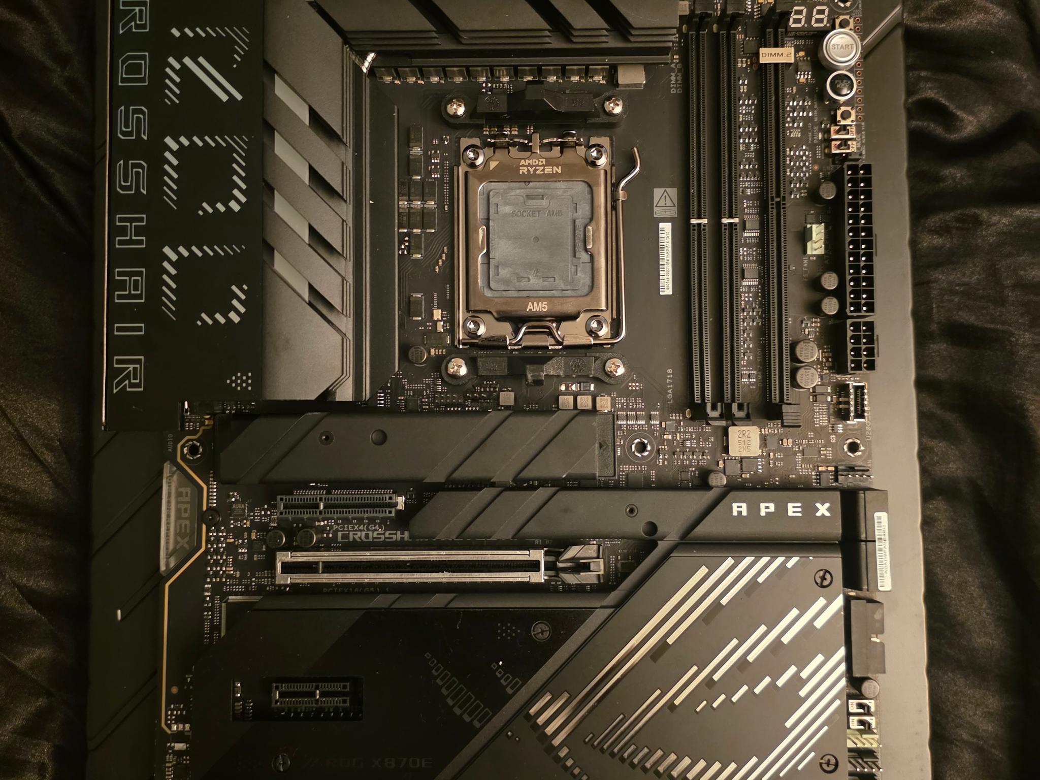 Rog crosshair x870e apex
