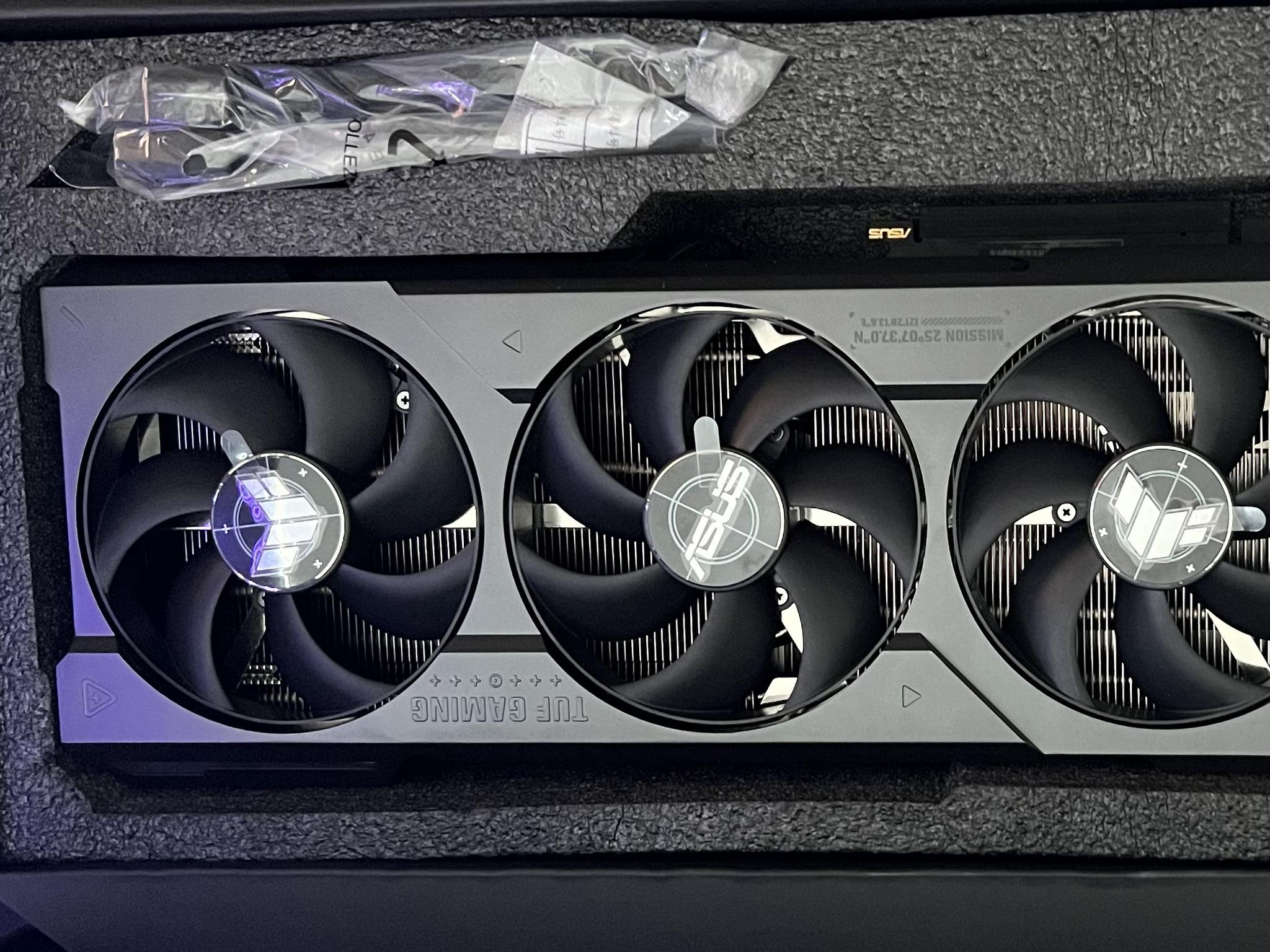Mint Condition ASUS TUF RTX 4090