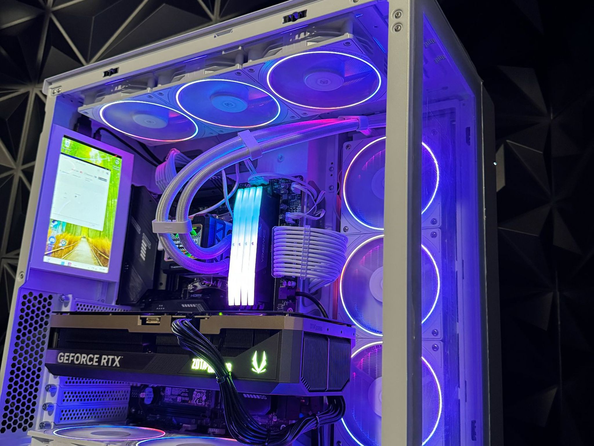 🏠🏠 THE MORTGAGE 🏠🏠 Ryzen 9800X3D|RTX 5090| 64 GB DDR5| 6.5 TB NVME| 1200W PSU