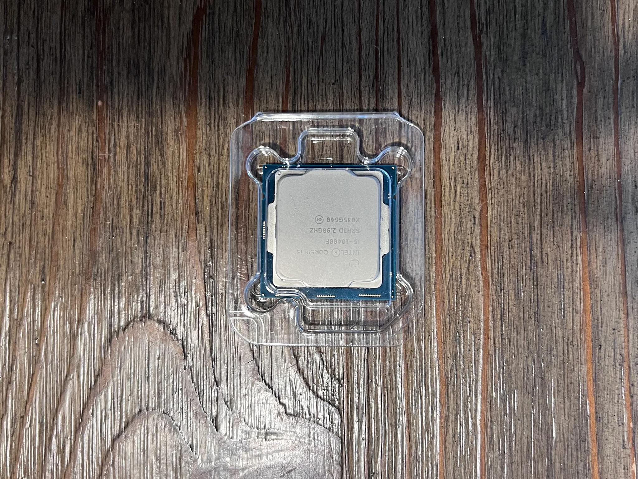 Intel i5 10400F with fan