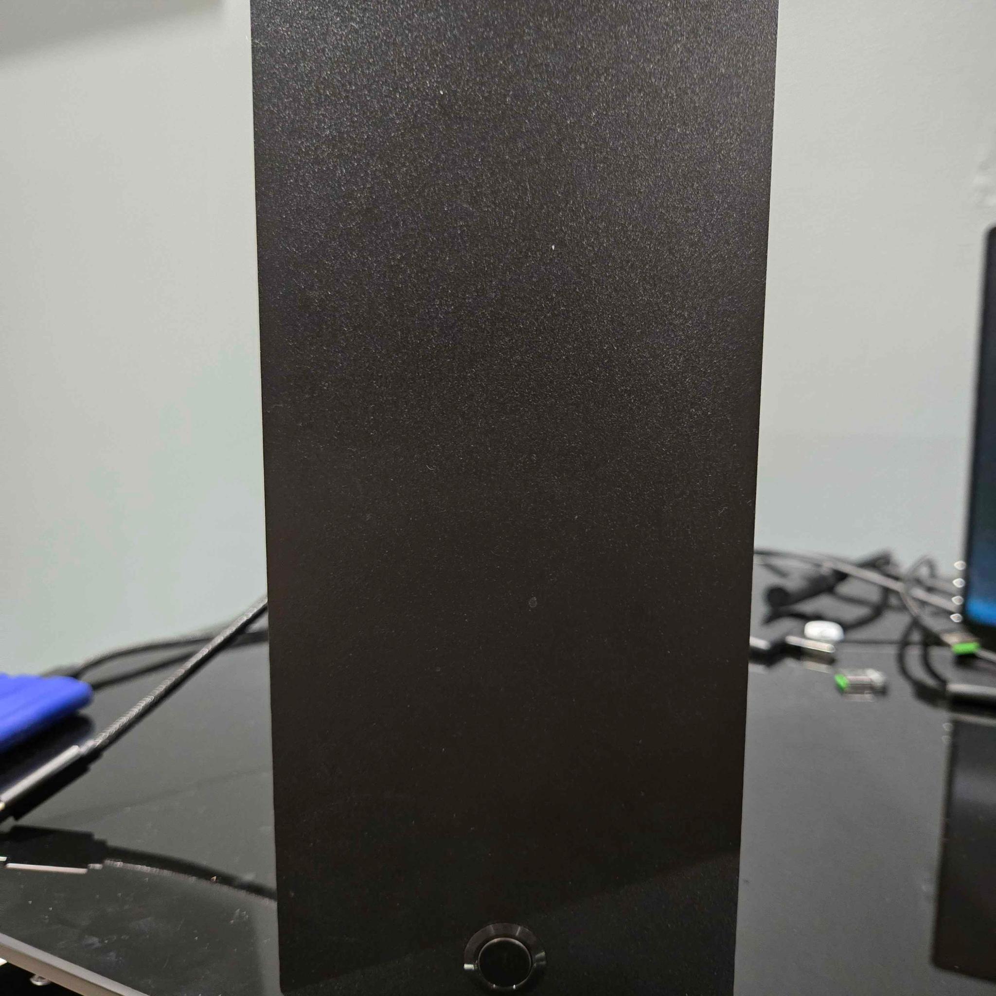 4L Velka 3 Gaming PC - Ryzen 7 7800X3D + RTX 5060 8GB/32GB RAM/1TB NVMe