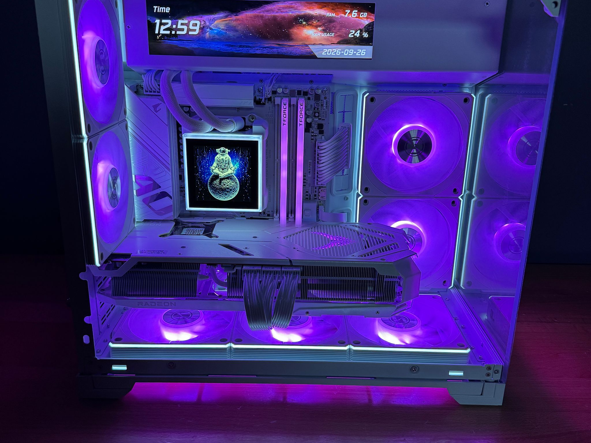 🧊Lian Li PC | Ryzen 7800X3D, 9070 XT, 32GB DDR5, 2TB SSD, Lian Li Case/Fans/Cooler/PSU
