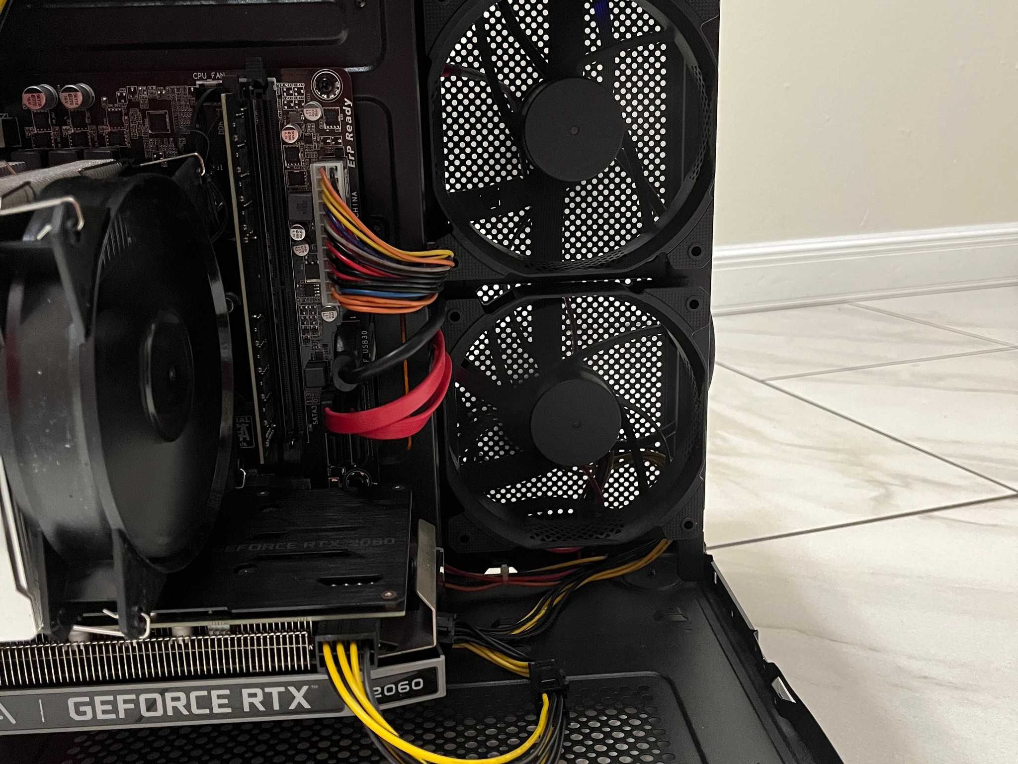 RTX 2060,Intel i5-7500,16GB RAM,870 GB Storage,Gaming PC w/Wi-Fi & BT-Defective Case,See Description