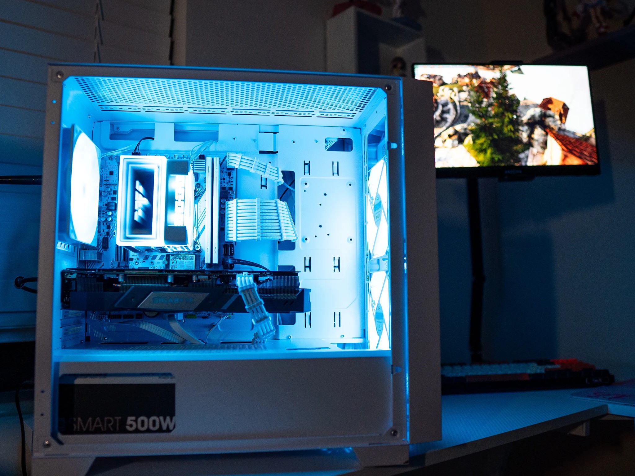 ❄️🌨 | RX 5600XT | INTEL XEON E5-2630 V4 | 16GB DDR4 RAM | 256GB NVME + 2TB HDD | Arctic Freeze 3.0