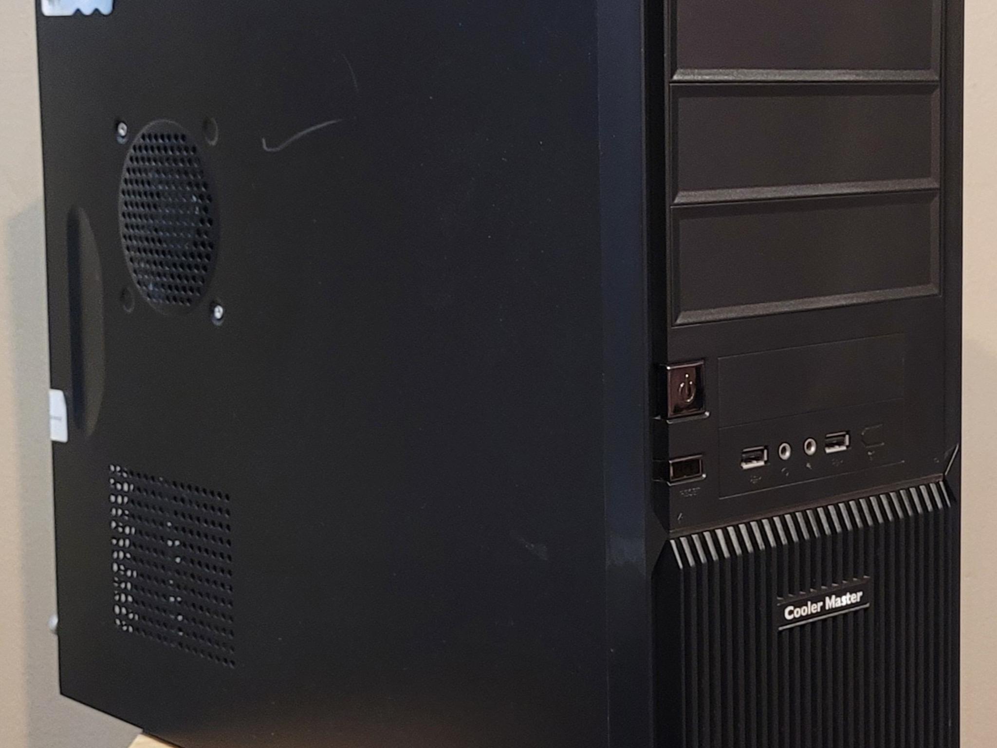 Cooler Master Elite 350 | Pentium E5700 3 GHZ | 4GB RAM | 240 GB SSD | HD 4350 | 2000s Retro Gaming