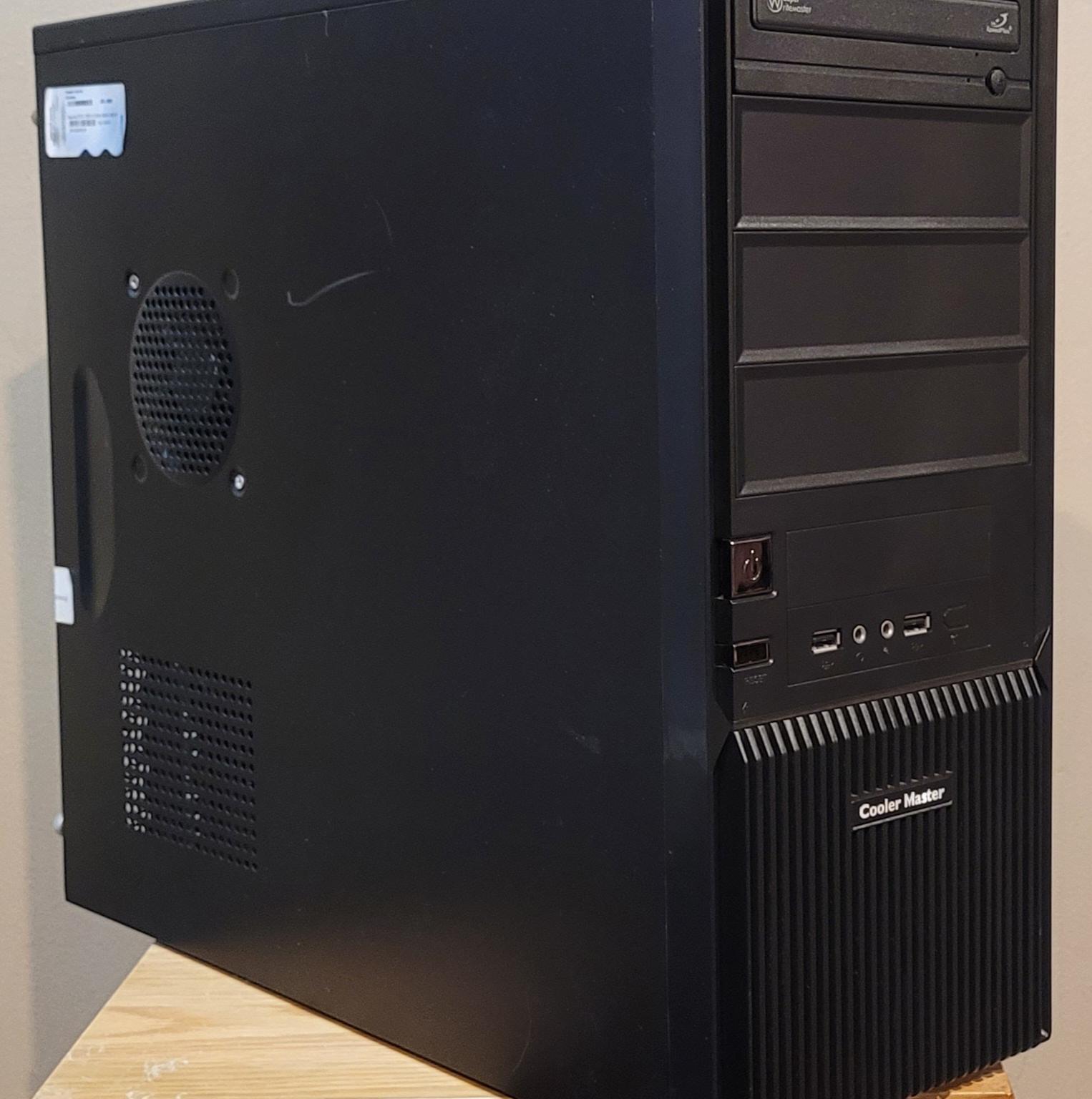 Cooler Master Elite 350 | Pentium E5700 3 GHZ | 4GB RAM | 240 GB SSD | HD 4350 | 2000s Retro Gaming