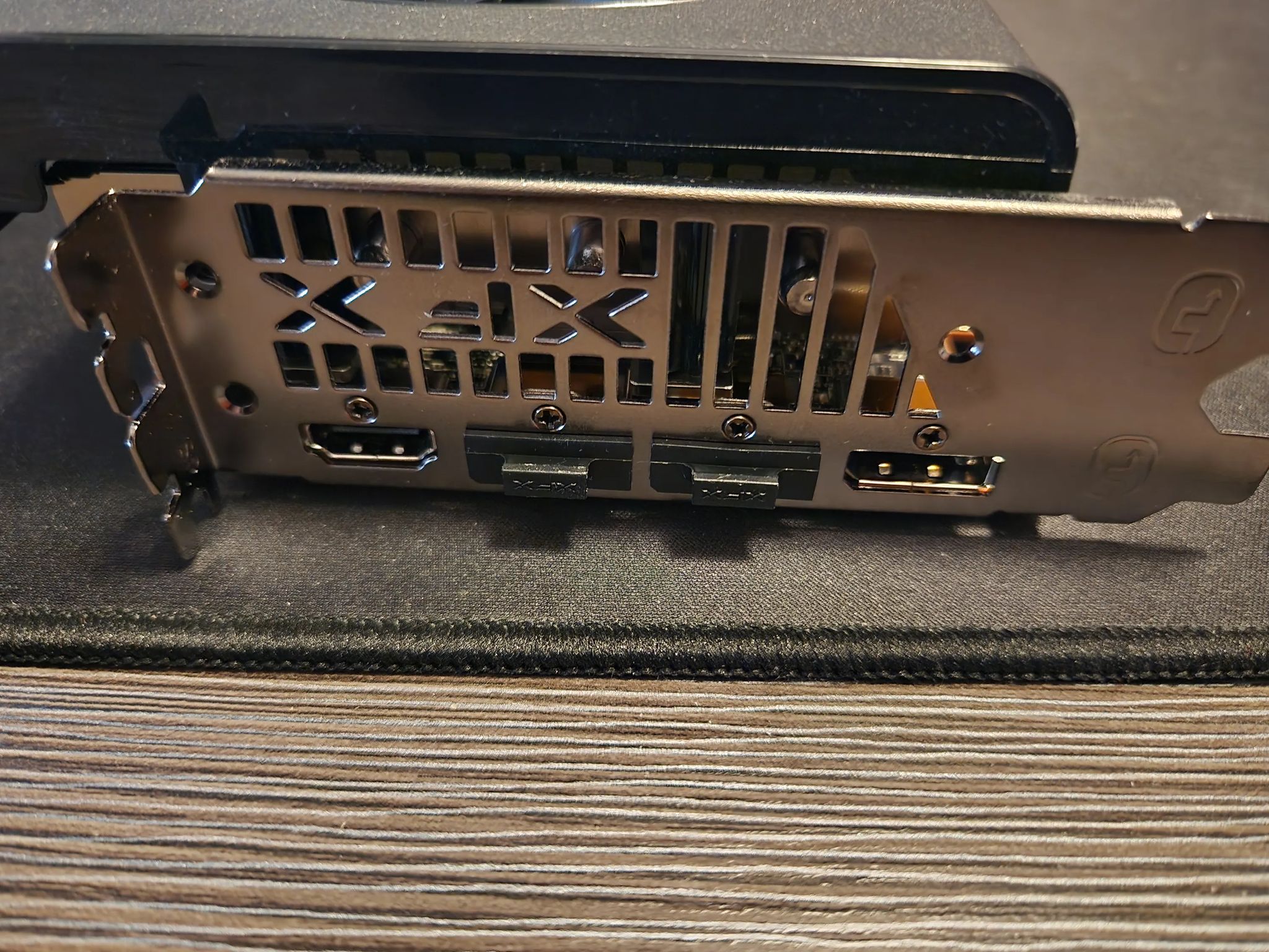 Radeon RX 6800 - XFX Speedster SWFT319 - Lightly Used - Card Only
