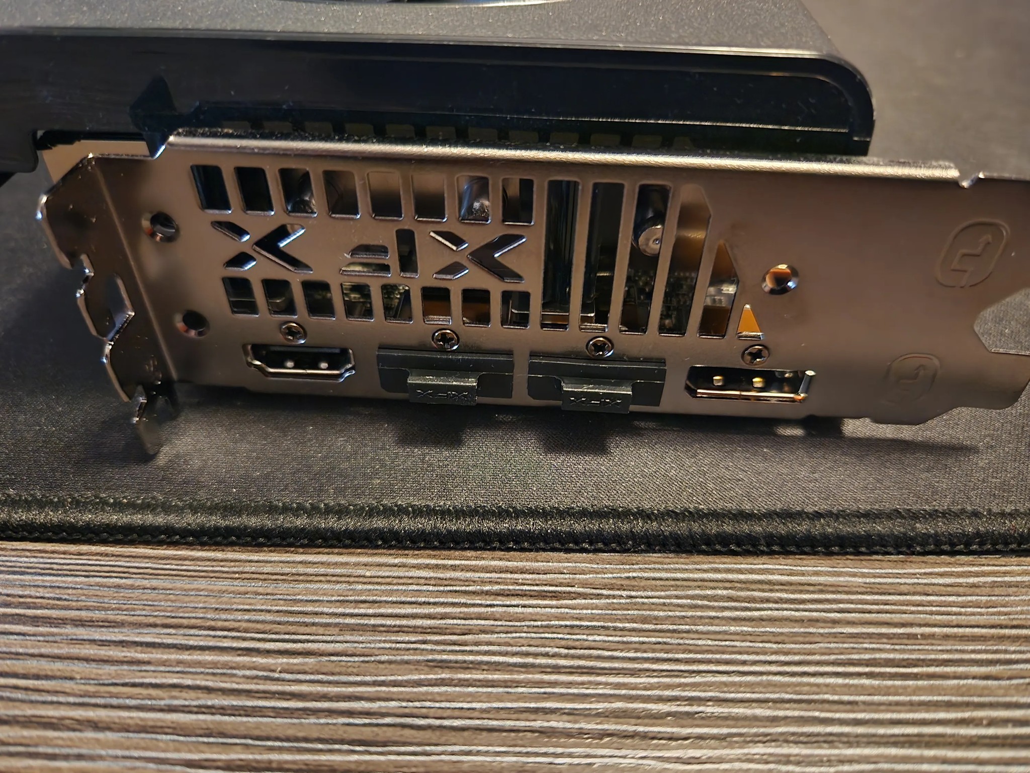 Radeon RX 6800 - XFX Speedster SWFT319 - Lightly Used - Card Only