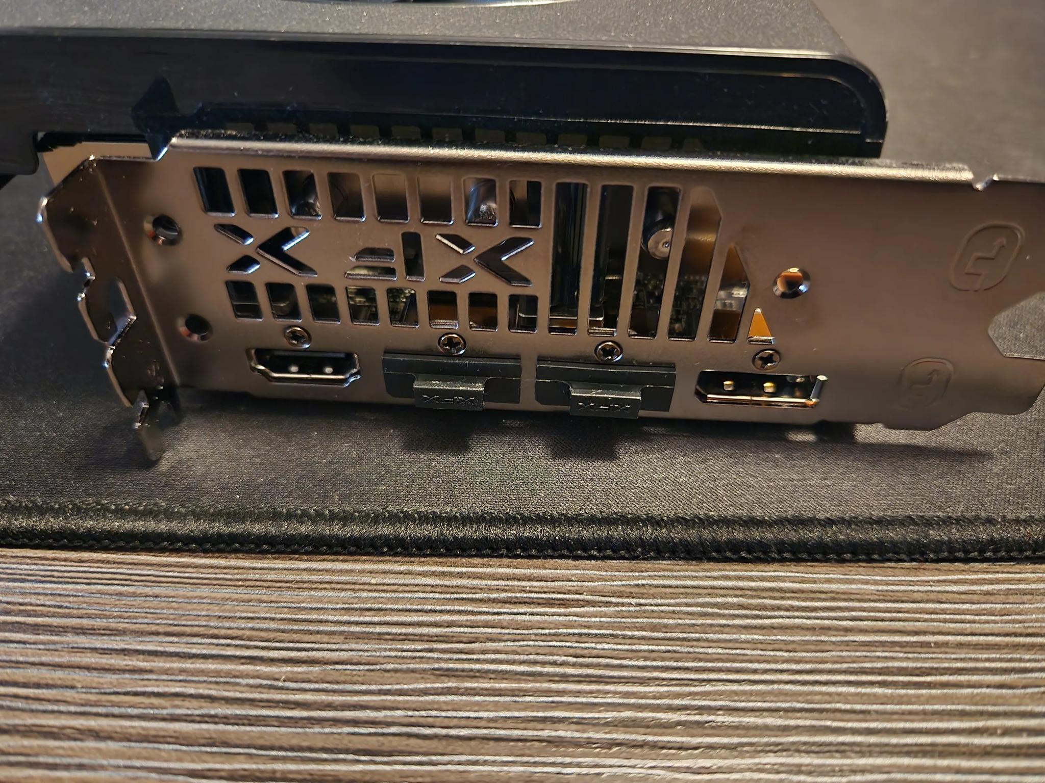 Radeon RX 6800 - XFX Speedster SWFT319 - Lightly Used - Card Only