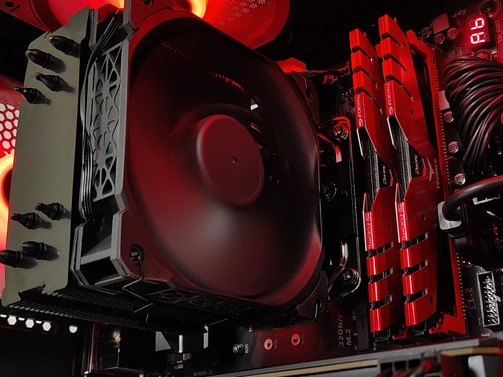 [SALE-$30 OFF]𝓕𝓞𝓤𝓝𝓓𝓡𝓨| GTX 1070 FE, i7-6700k, 16GB RAM, 1TB SSD Gaming PC 1440p - GLACIAL