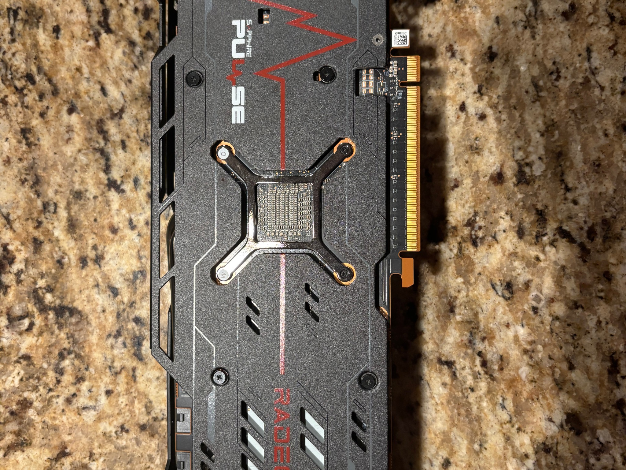 SAPPHIRE PULSE Radeon RX 6700 XT