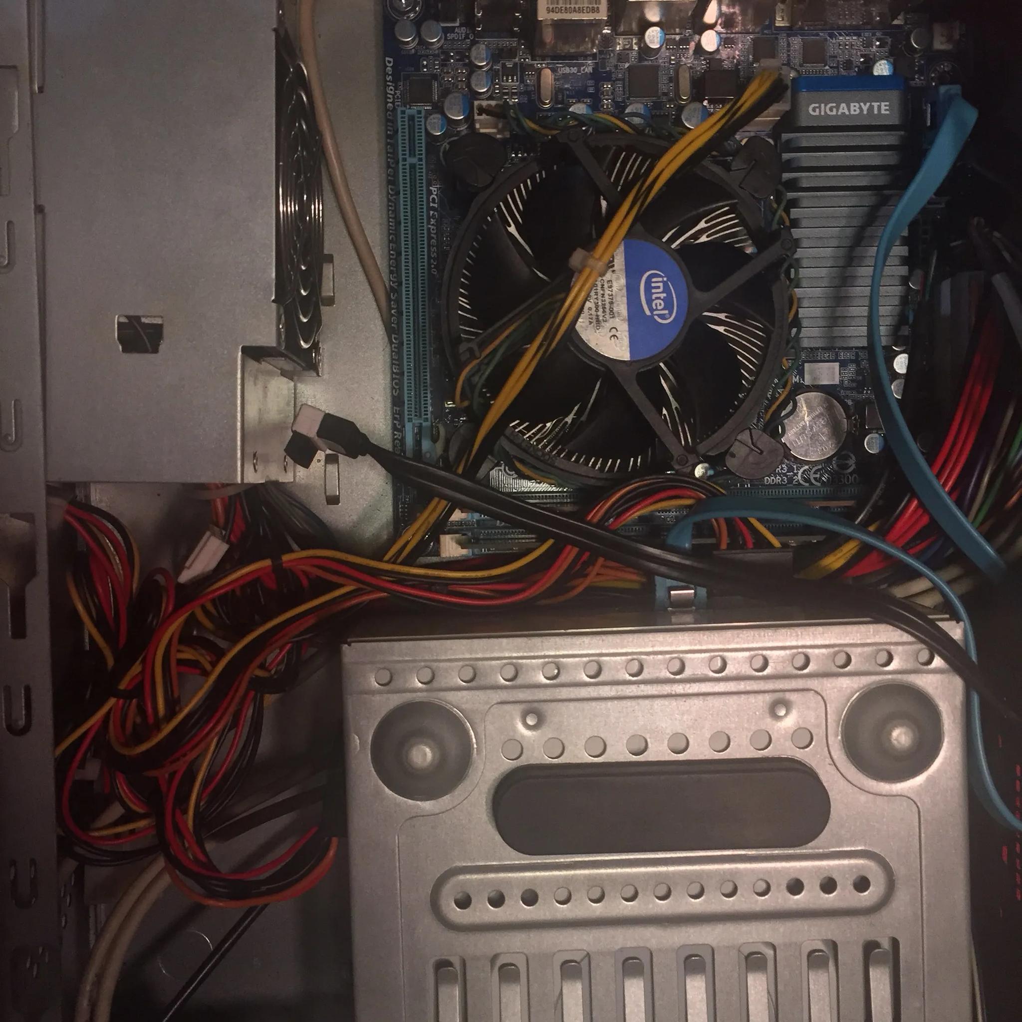 Altex Office PC Intel i3-3220, 8GB Ram, NO HDD/OS