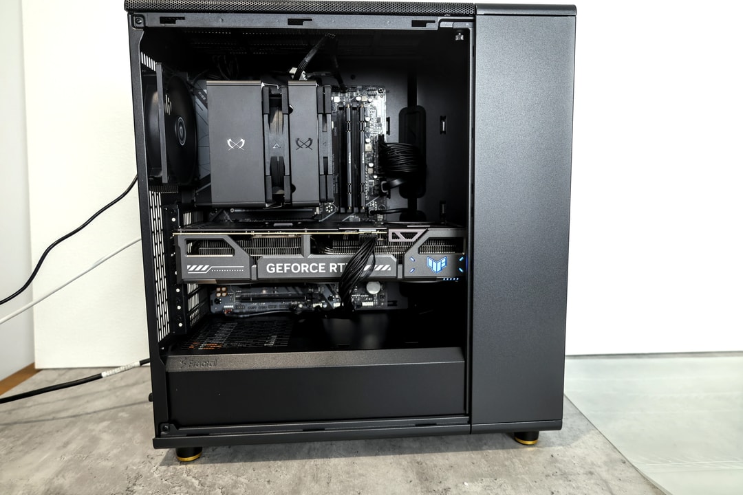 Fractal North 9600X+5070 1440P/4K Build | Jawa