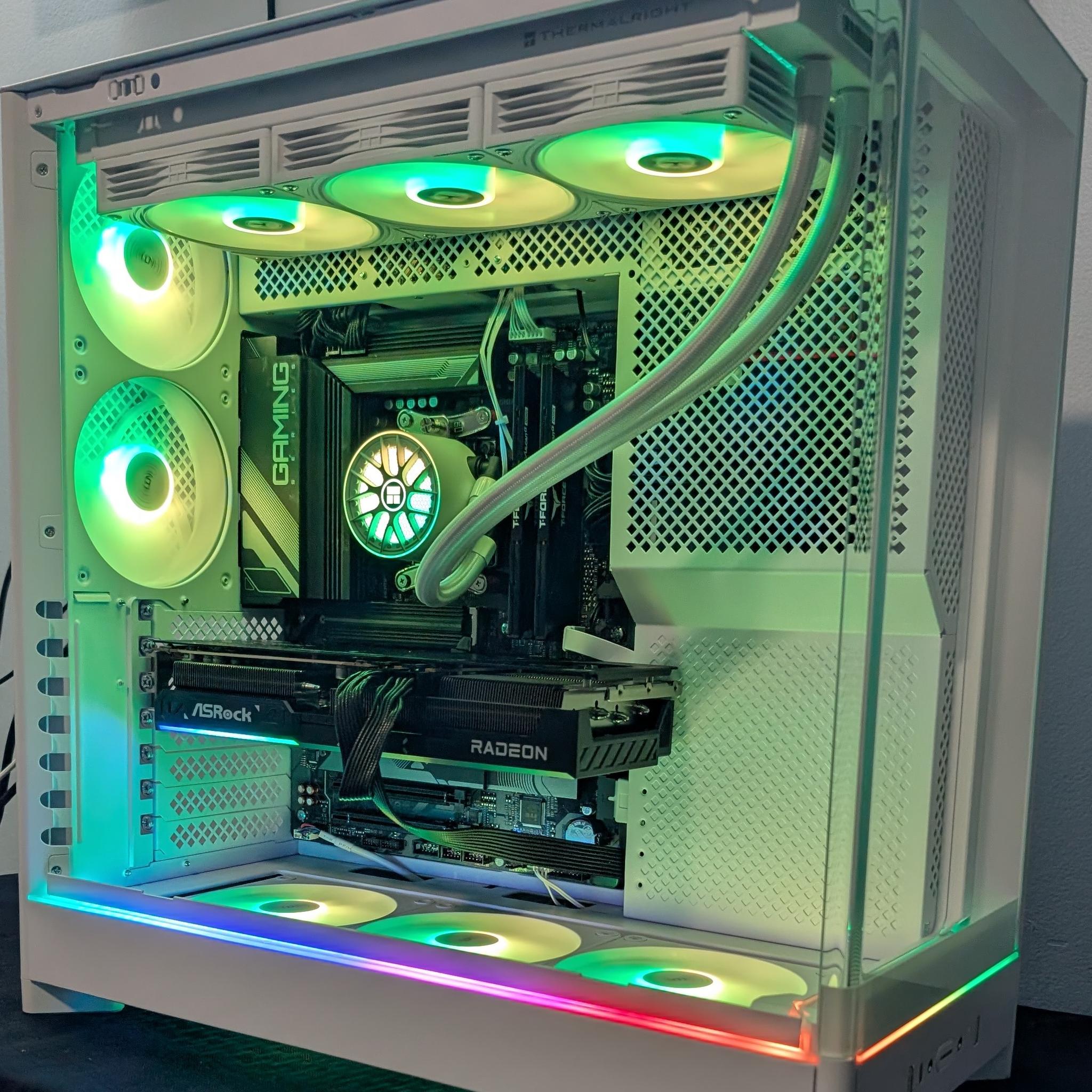 Gaming PC RX 9070-Ryzen 5 9600x-32 GB DDR5 6000-1 TB NVME mostly new