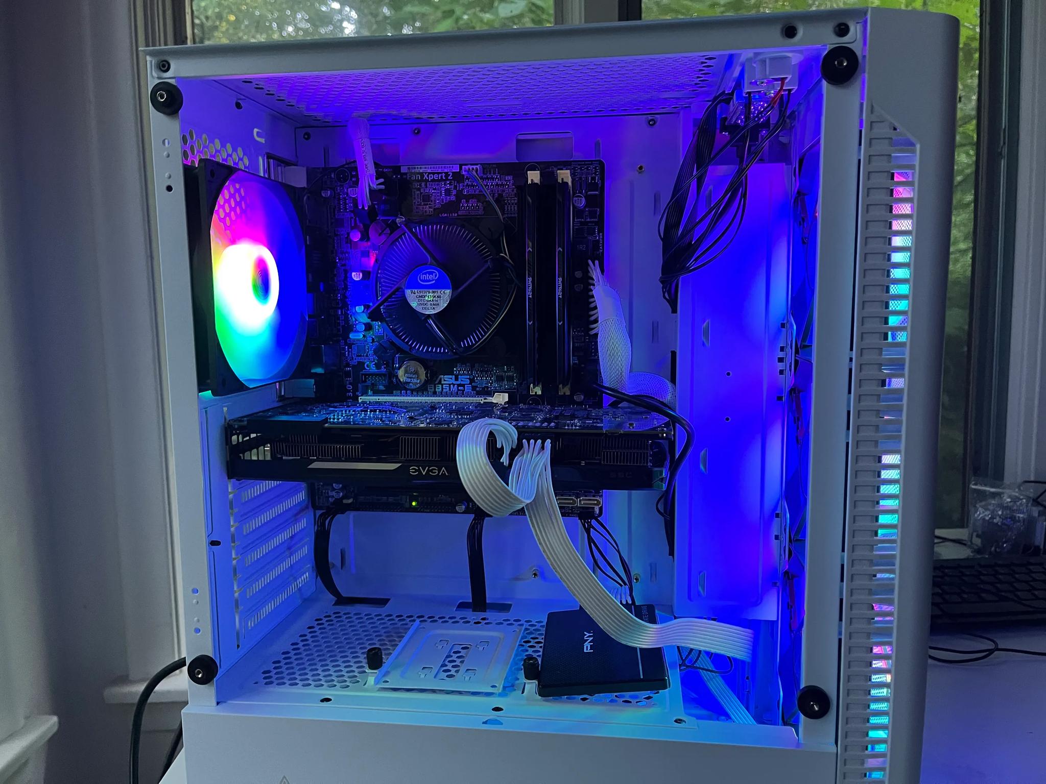 Budget White Gaming PC | Intel i5 | GTX 970 | 16GB RAM | 512GB SSD | RGB