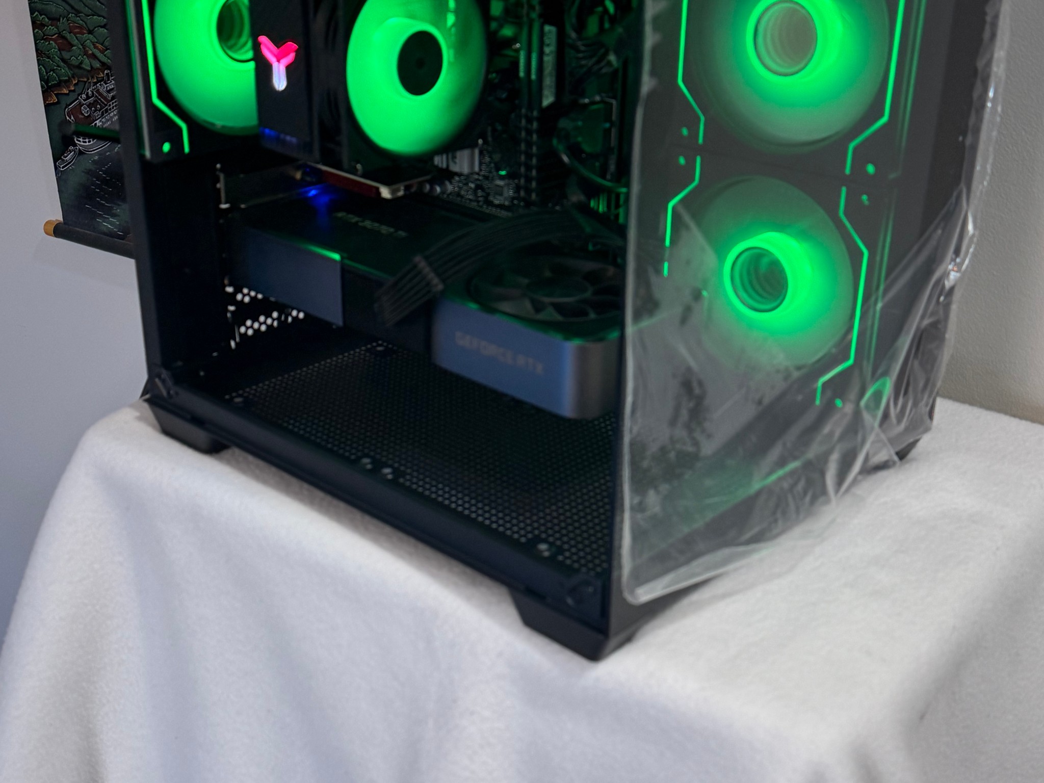 i7 9700F, 32GB DDR4 Ram, RTX 3070TI, 1 TB SATA Drive Gaming System