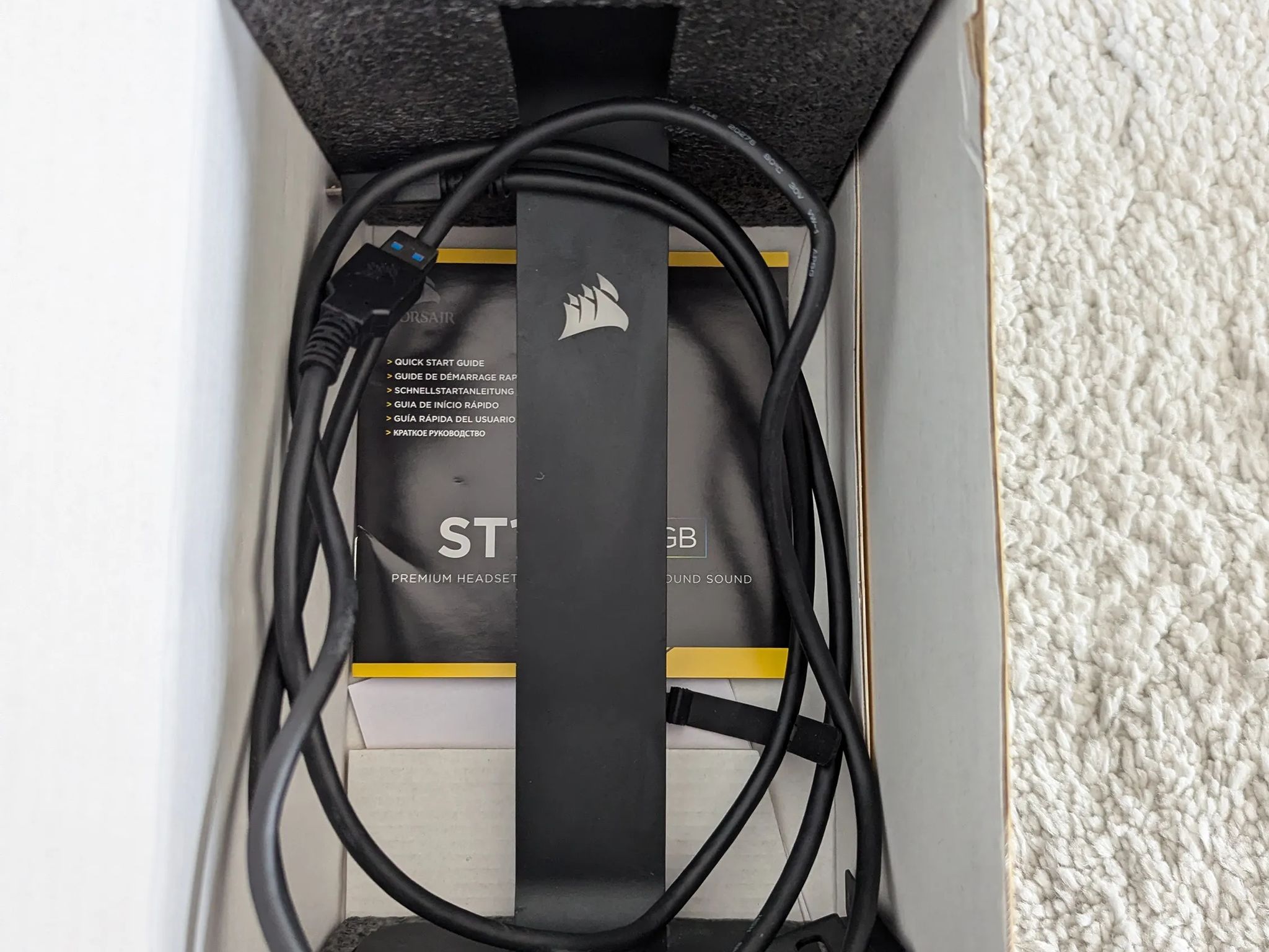 ST100 RGB Premium Headset Stand with 7.1 Surround Sound