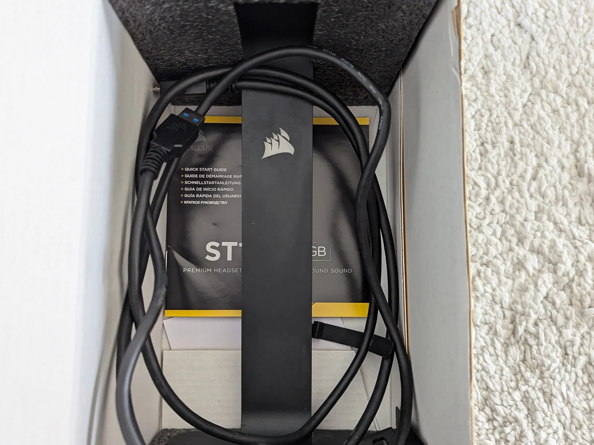 ST100 RGB Premium Headset Stand with 7.1 Surround Sound