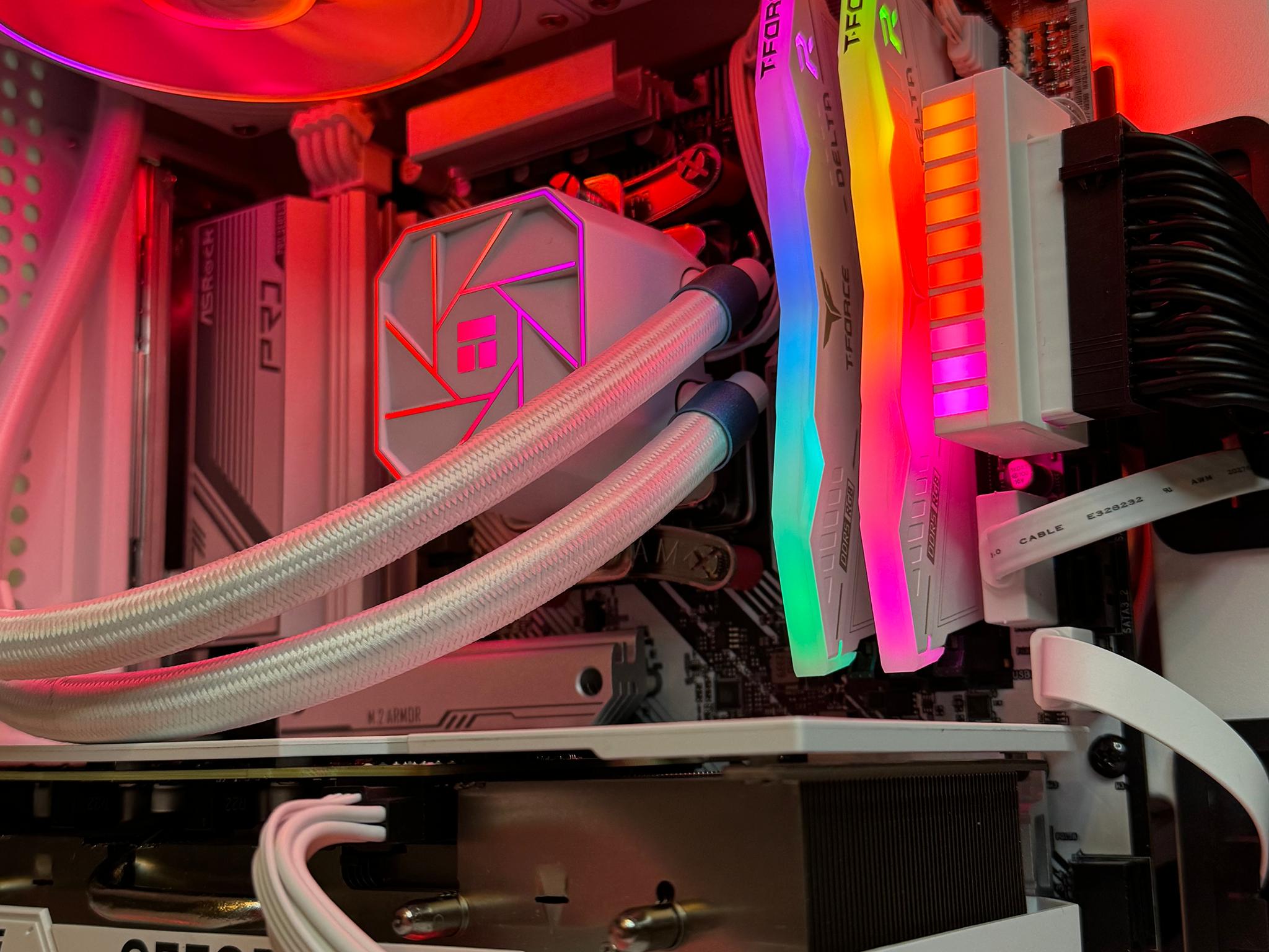 "Ice Cube" RYZEN 7 7700x, 4070 ti super, 32gb ram, WI-FI, 1TB nvme, gaming pc Free 4tb Drive READ