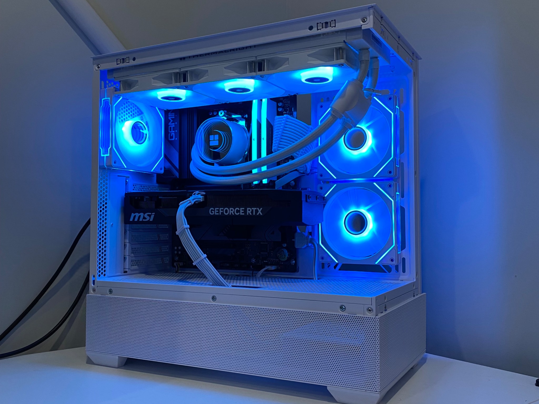 RTX 5070 | Ryzen 5 7600x | 32GB DDR5 RAM | 1TB NVME | Gaming PC
