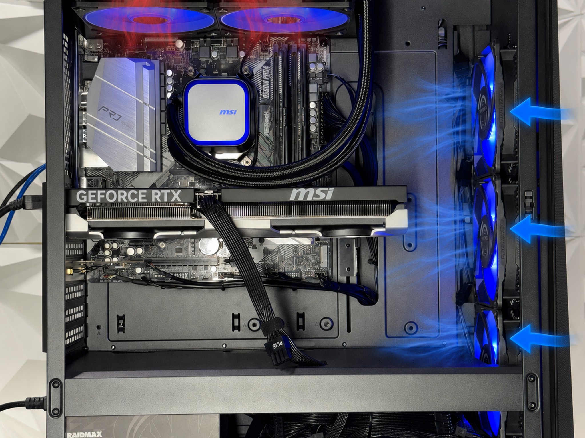 RTX 5060 Ti / Ryzen 7 5800x / 64GB RAM / 1TB SSD / Liquid cooled system / creator pc