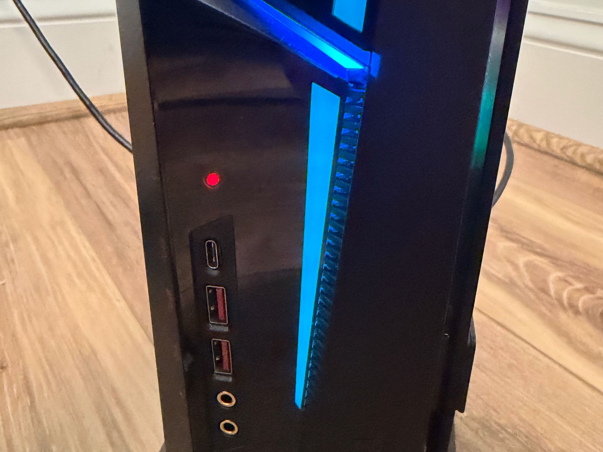 ⚫️"Abyss Nova"⚫️ | 1080/1440p Gaming | RTX 2080 Ti | Intel i9 9900kf | 16GB Ram | 512gb NVMe SSD