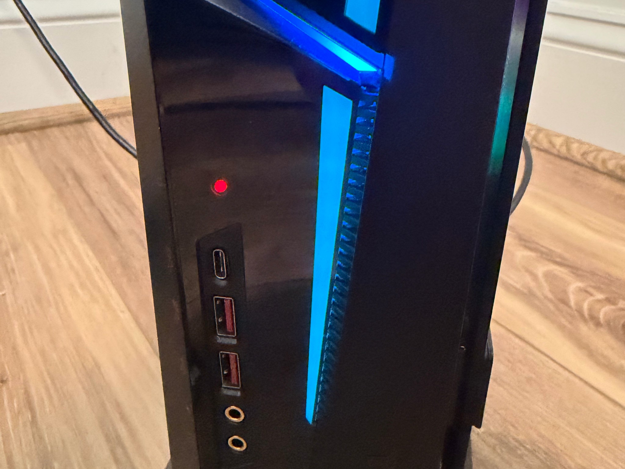 ⚫️"Abyss Nova"⚫️ | 1080/1440p Gaming | RTX 2080 Ti | Intel i9 9900kf | 16GB Ram | 512gb NVMe SSD
