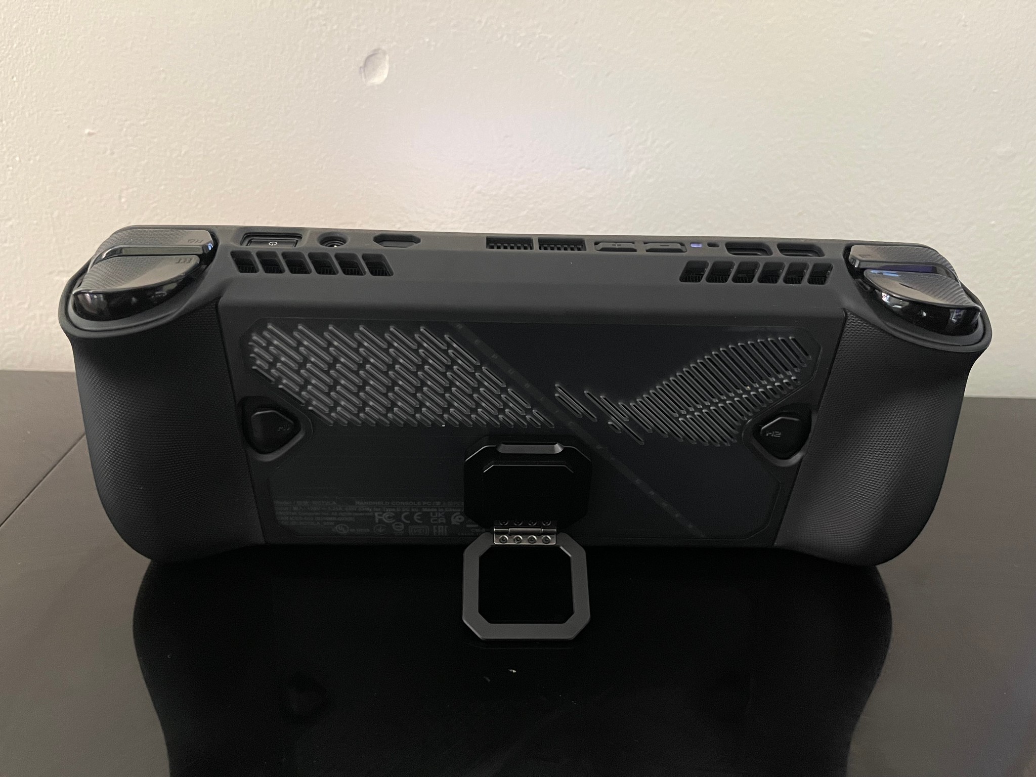 ROG Ally X / 1TB / 24GB DDR5 / Z1 Extreme / Jsaux case