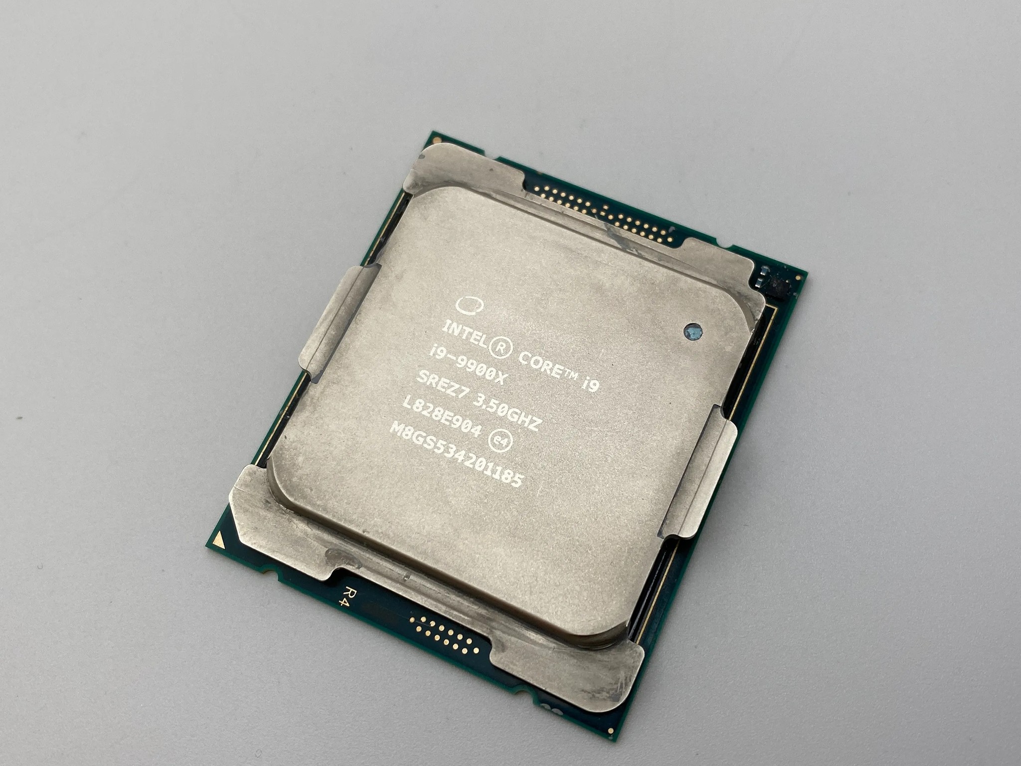 Intel Core i9-9900X SREZ7 10 Cores 20 Threads 3.5GHz LGA2066 CPU Processor