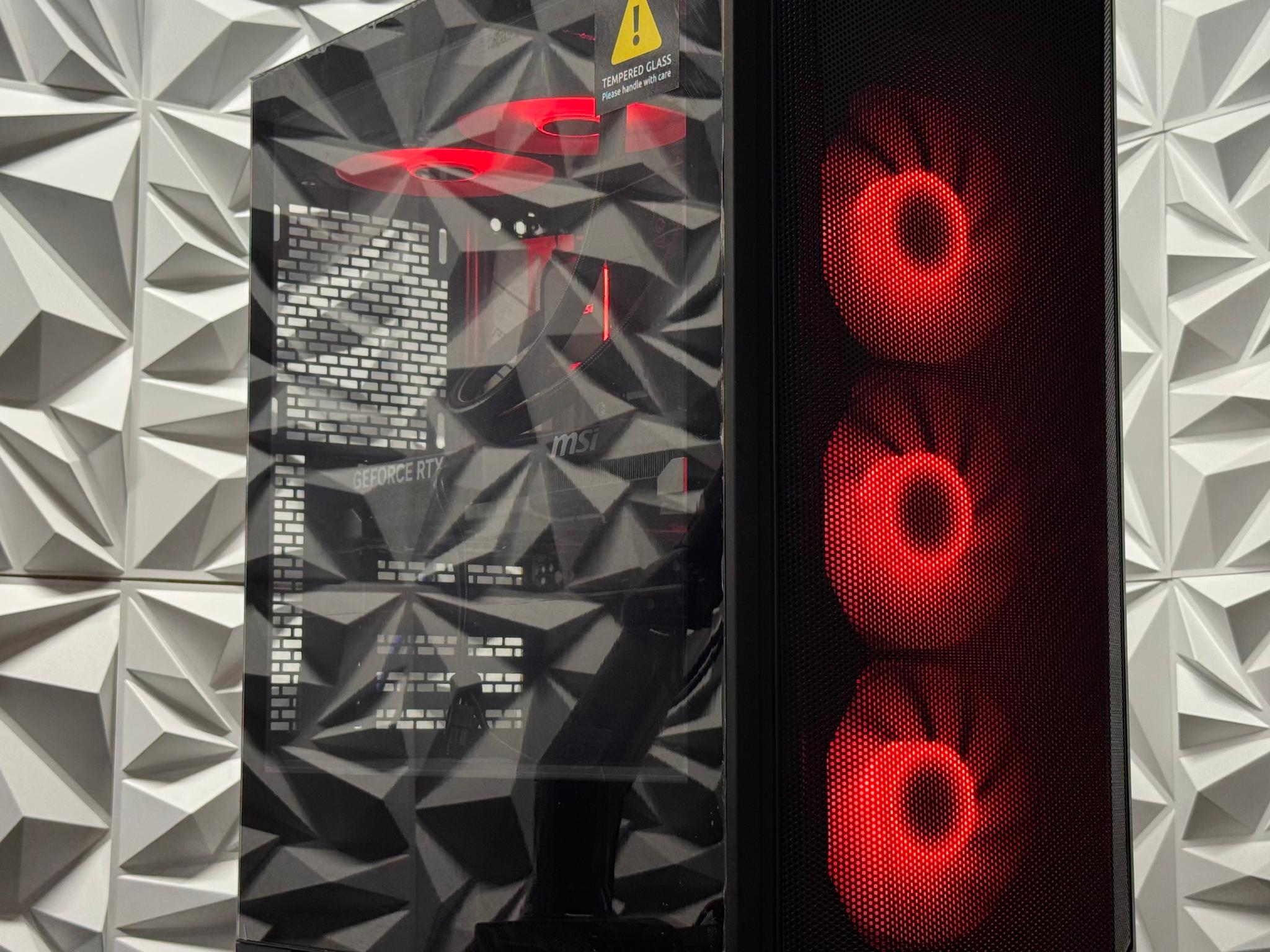RTX 5060 Ti / Ryzen 7 5800x / 64GB RAM / 1TB SSD / Liquid cooled system / creator pc